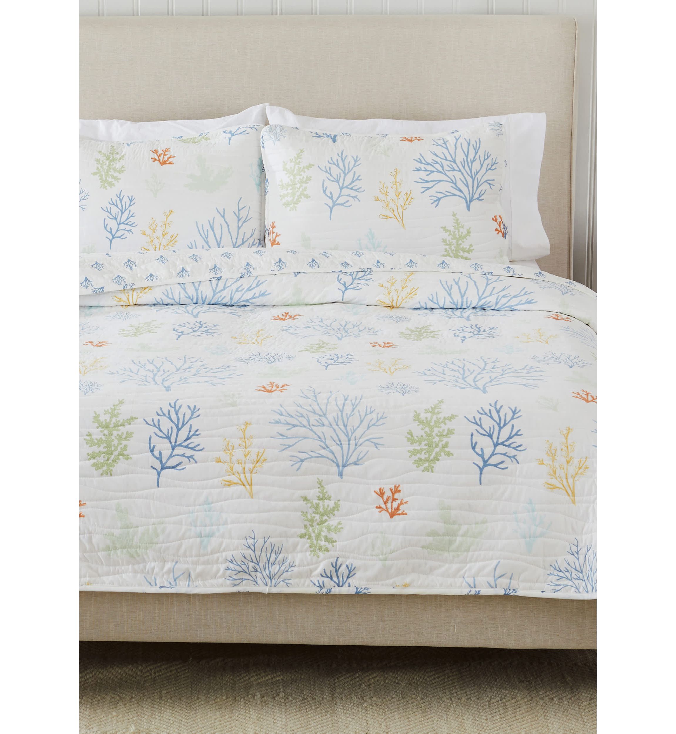 Colorful Coral Printed Quilt Set