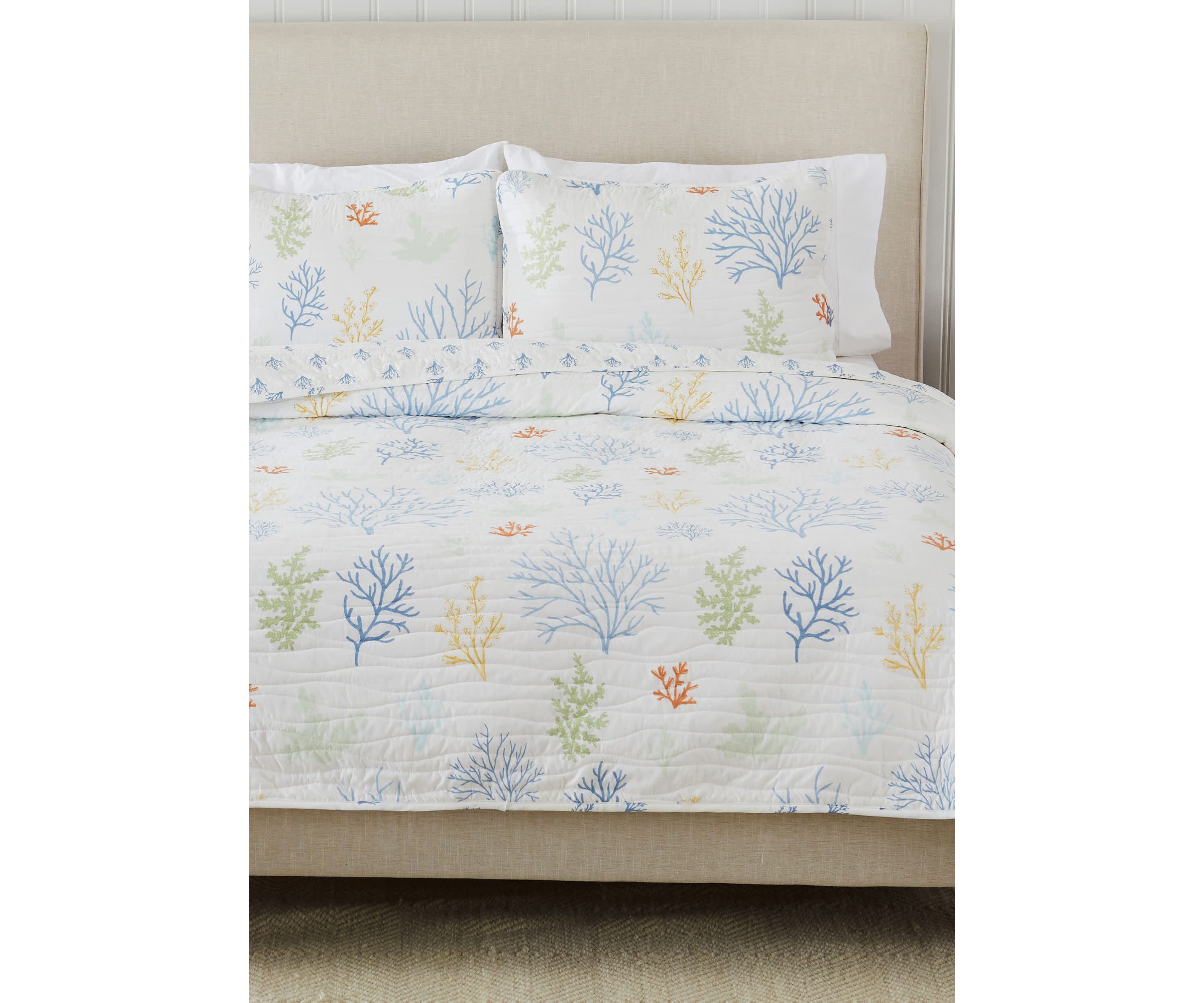 Colorful Coral Printed Quilt Set