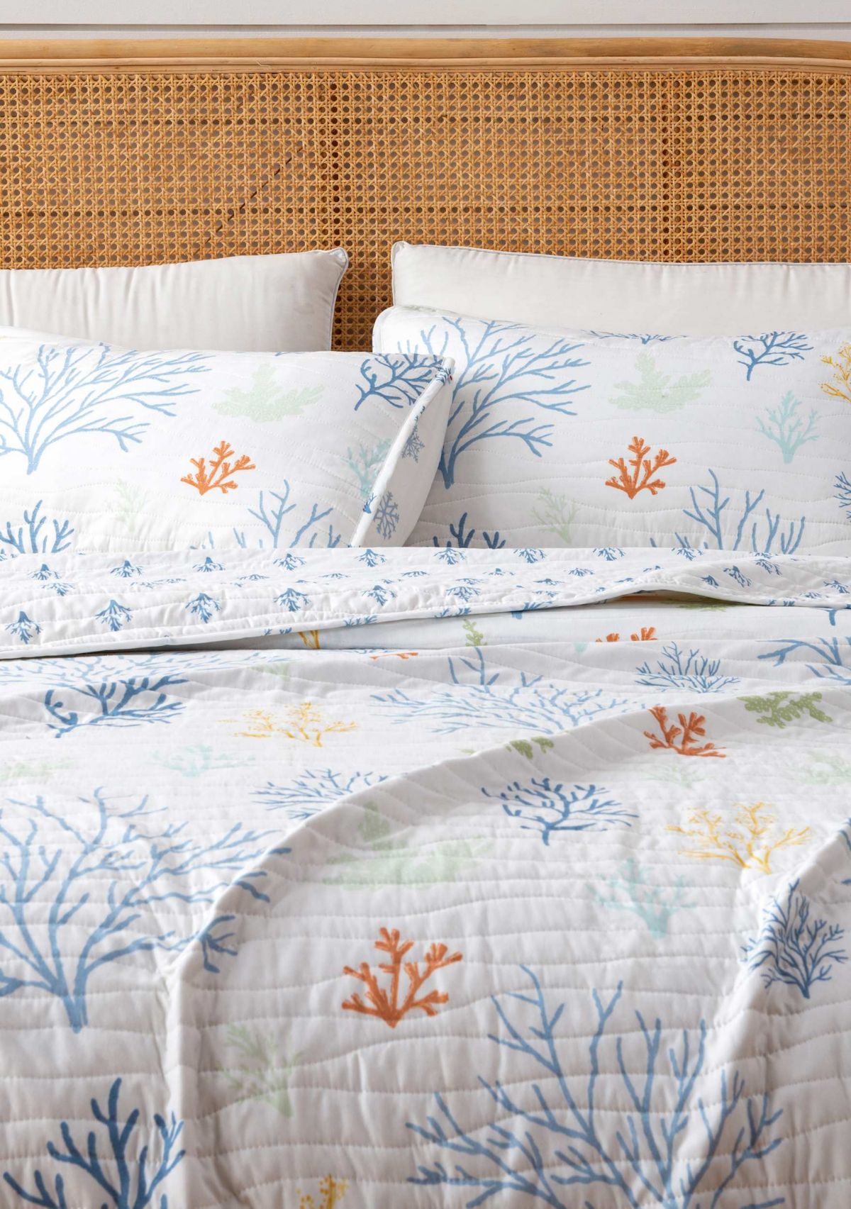 Colorful Coral Printed Quilt Set