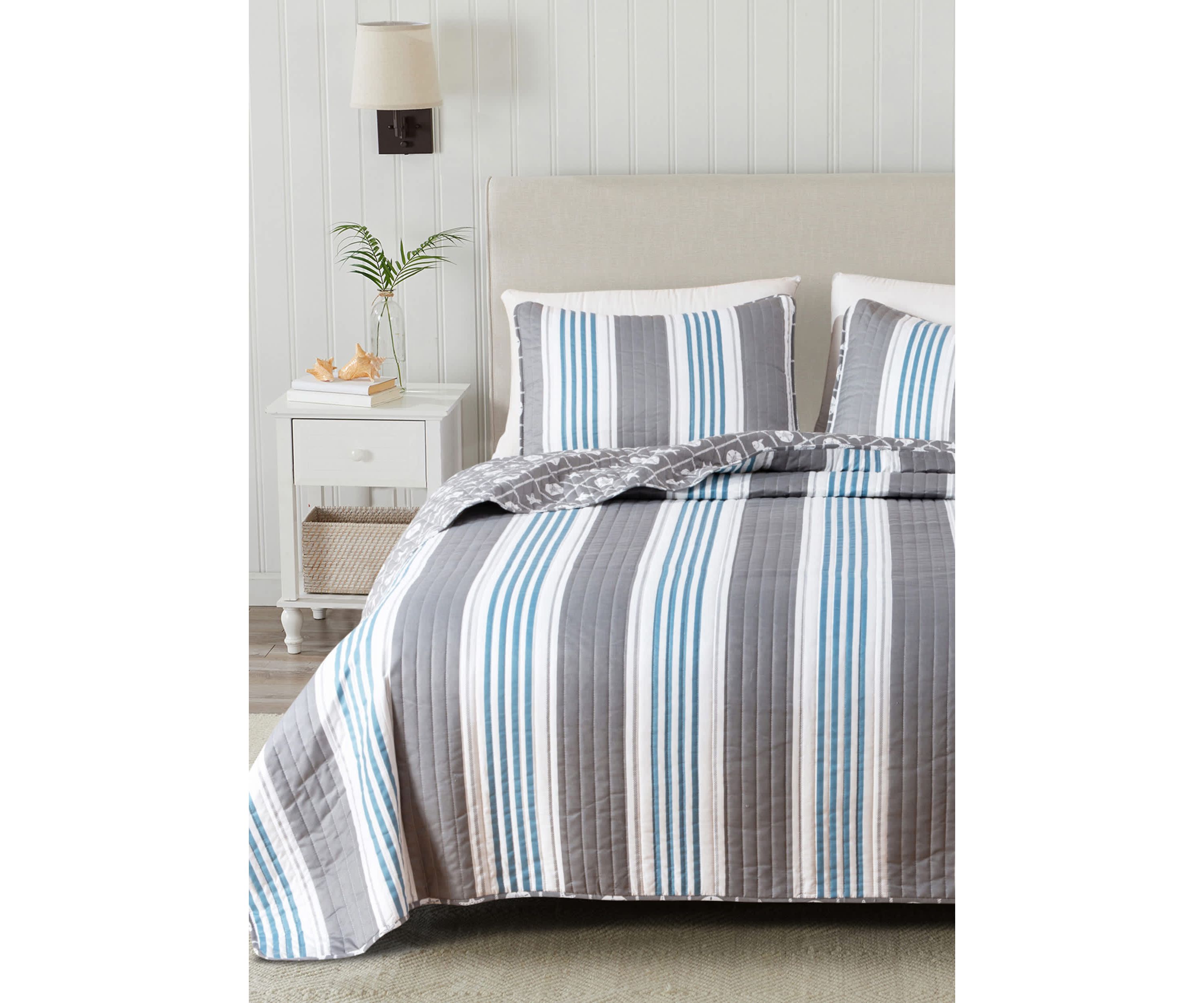 Coastal Stripe Quilt Set