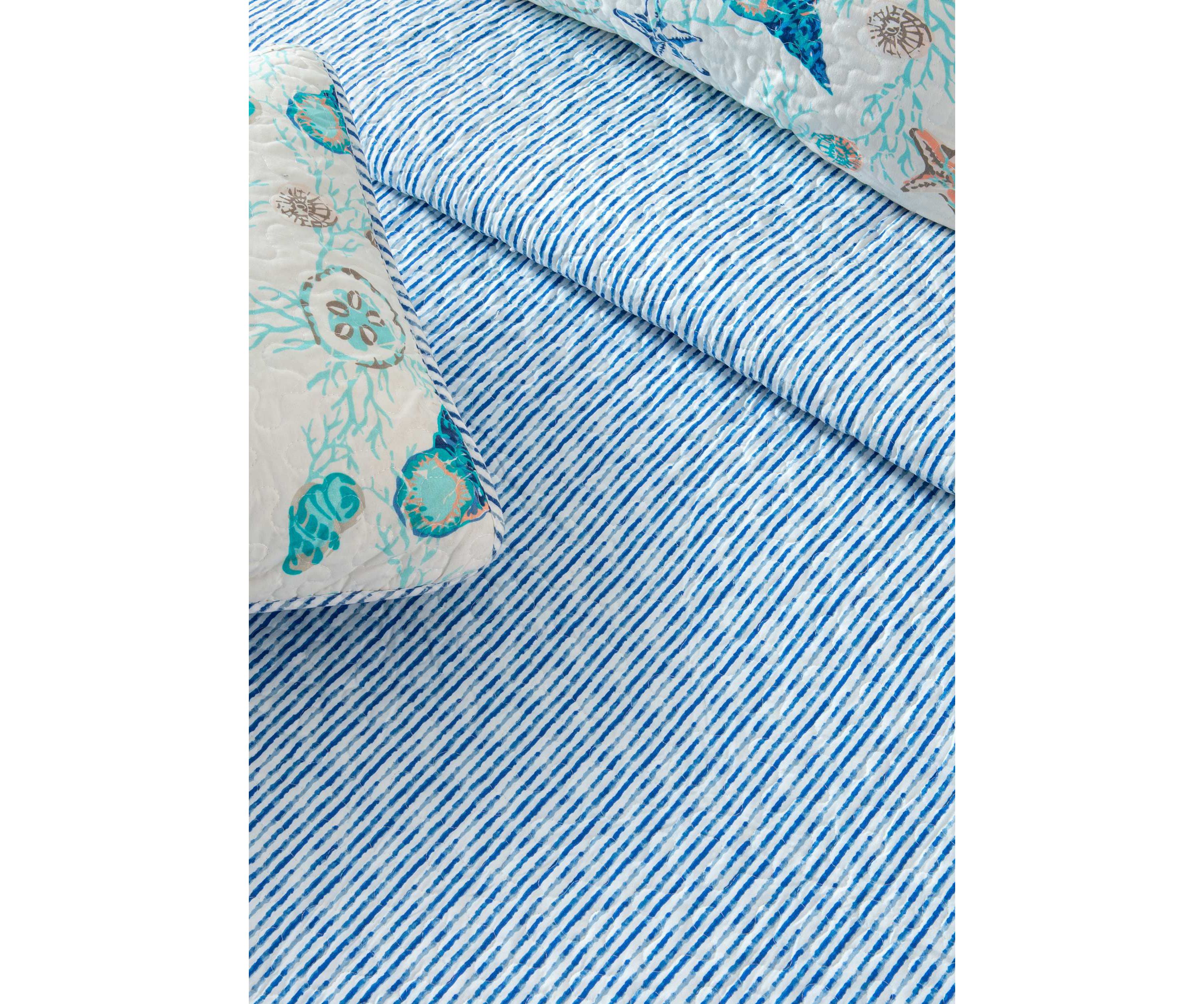 Blue Seashell Quilt Set