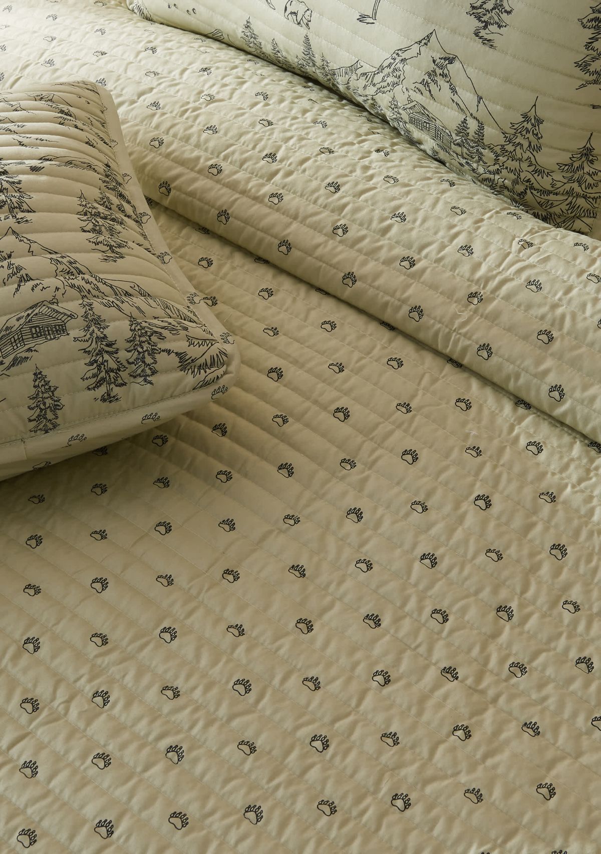 Bear Mountain Lodge Quilt Set