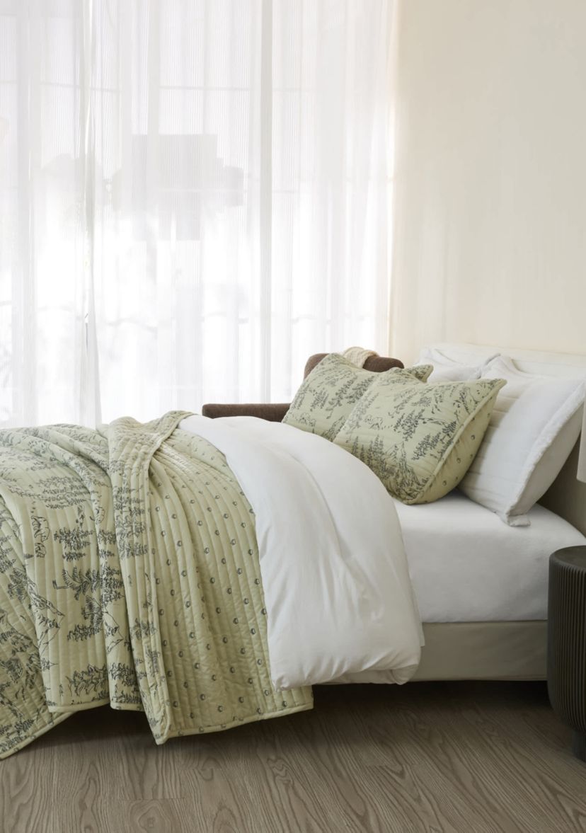 Bear Mountain Lodge Quilt Set