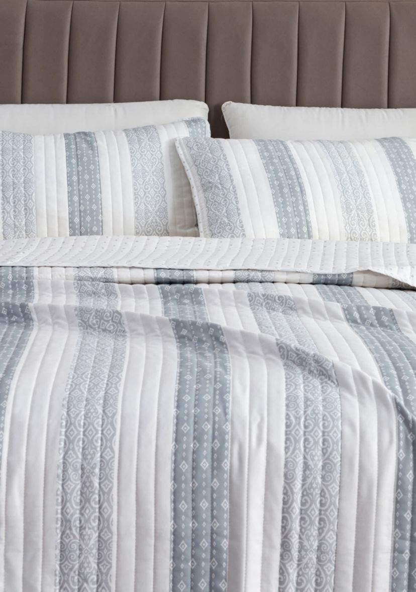 Patterned Stripe Quilt Set