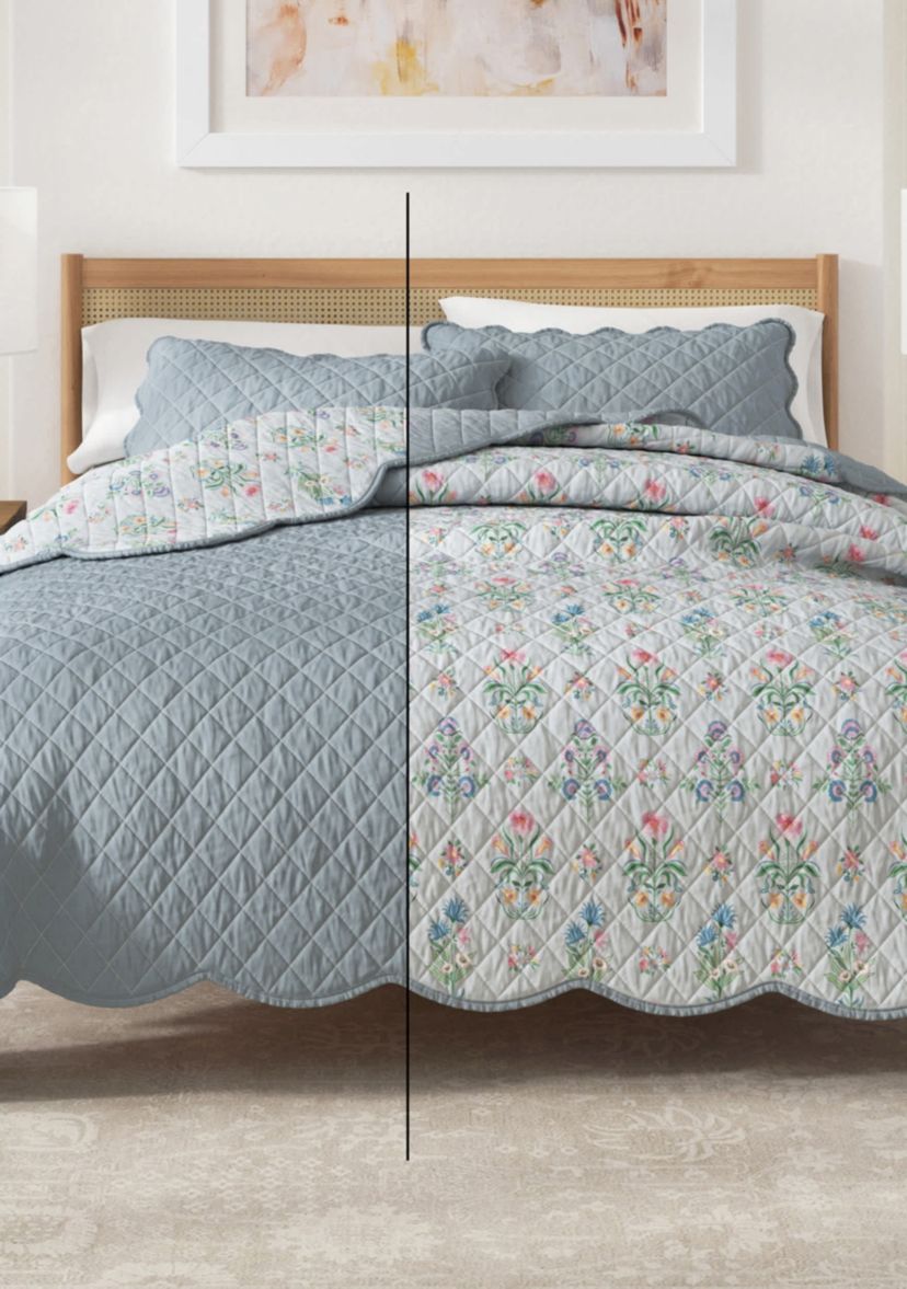 Blue Floral Scalloped Quilt Set