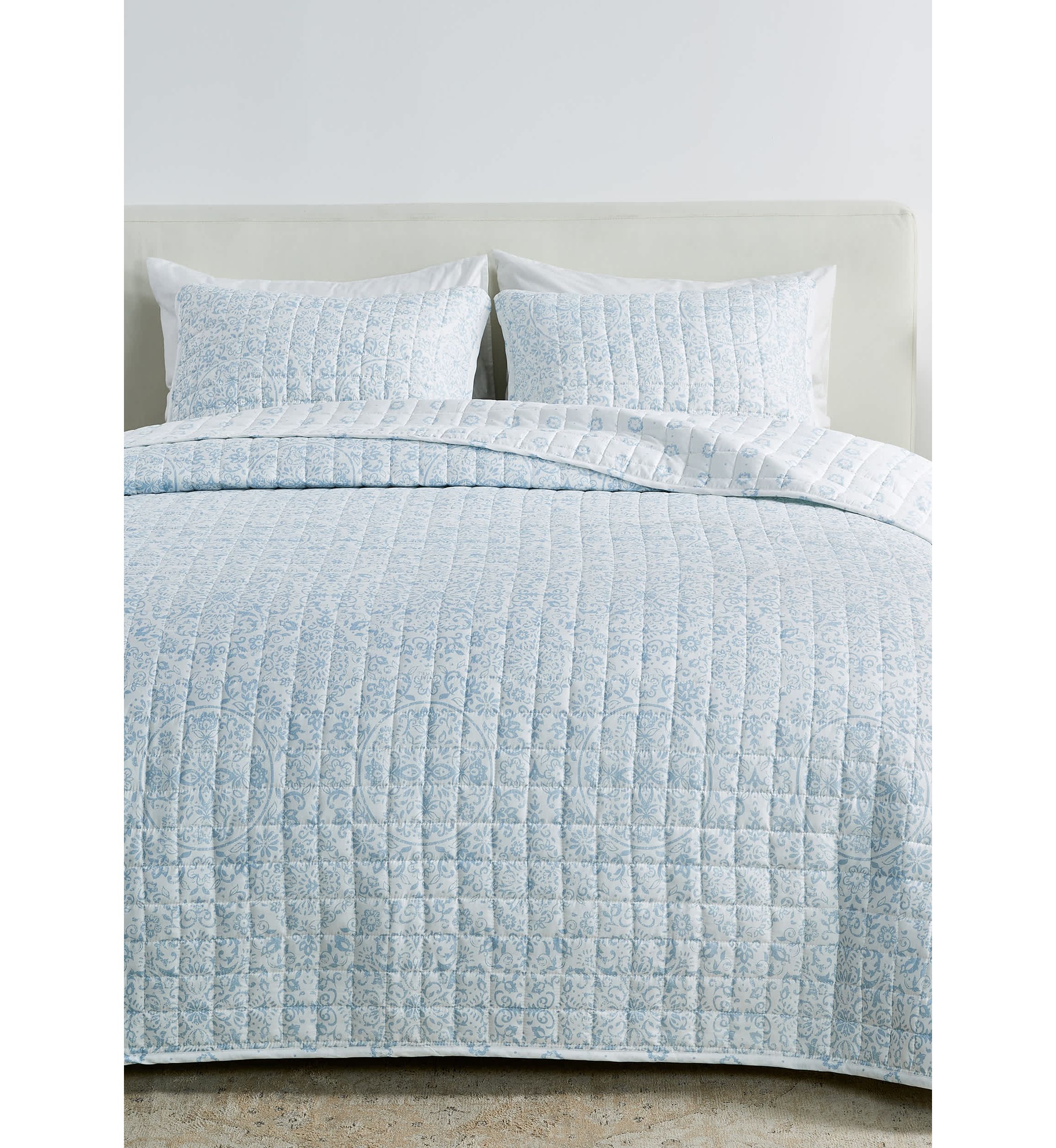 Medallion Floral Quilt Set