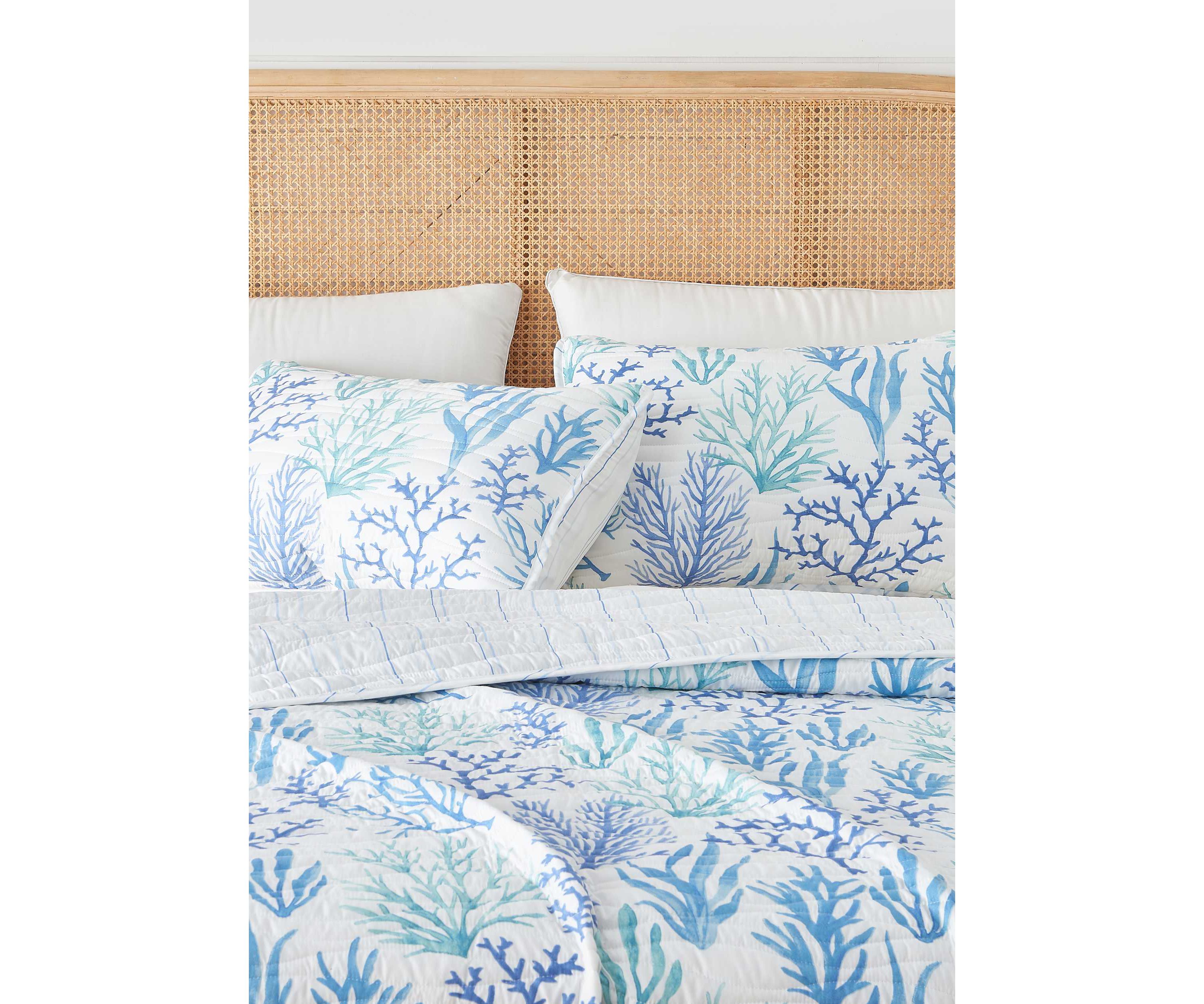 Blue Watercolor Coral Quilt Set