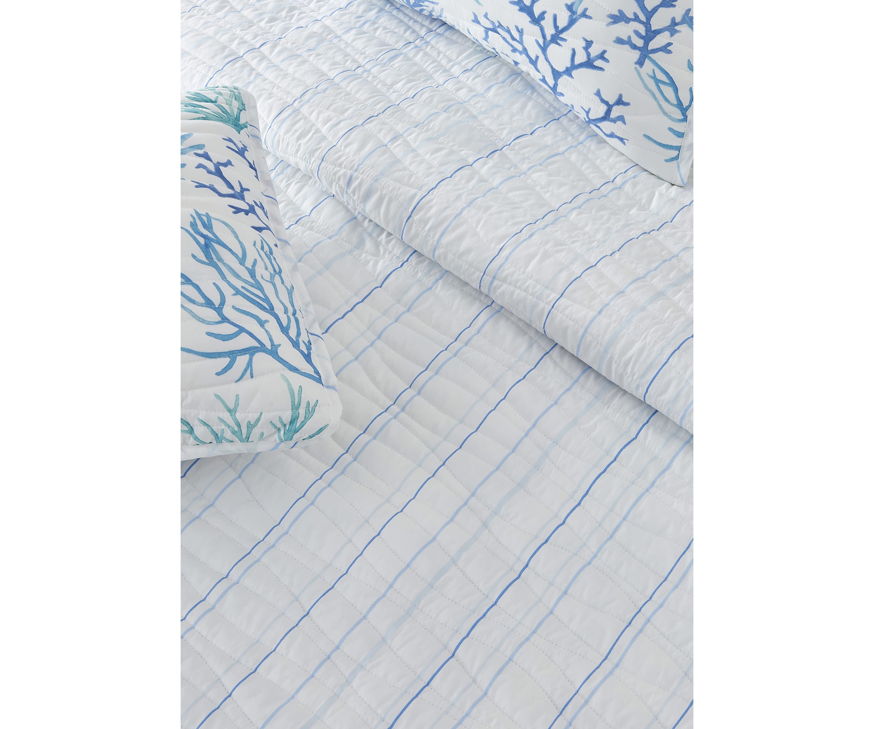 Blue Watercolor Coral Quilt Set
