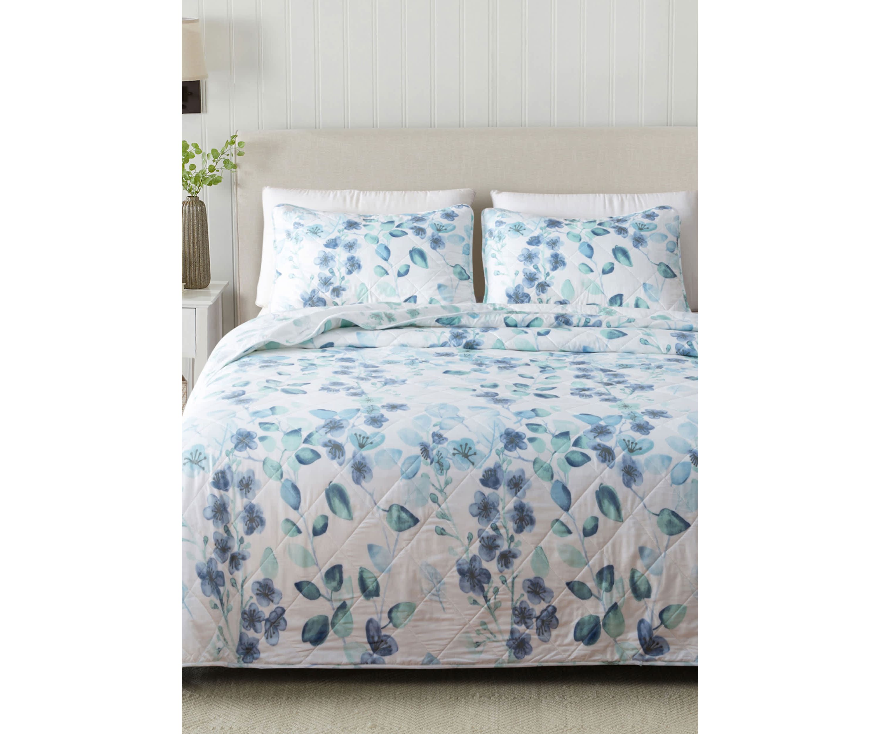 Watercolor Leaf Printed Quilt Set