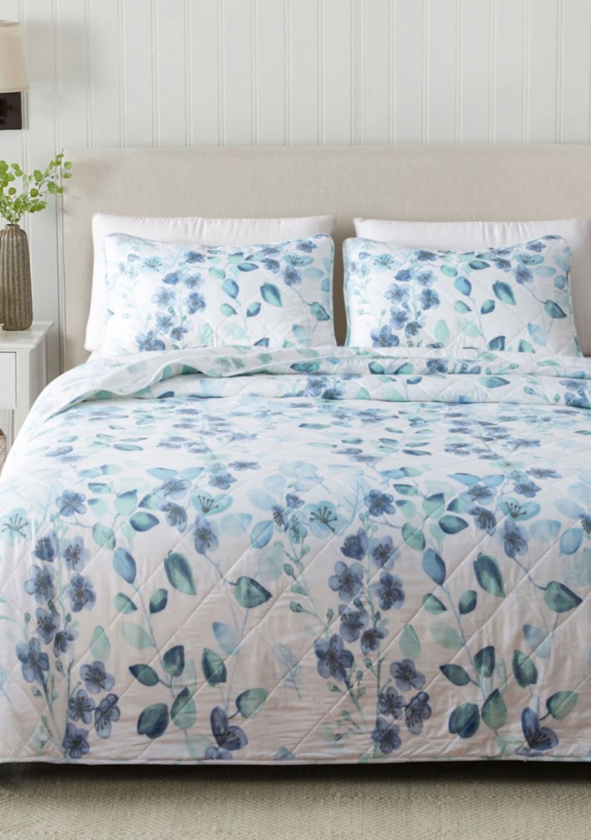 Watercolor Leaf Printed Quilt Set