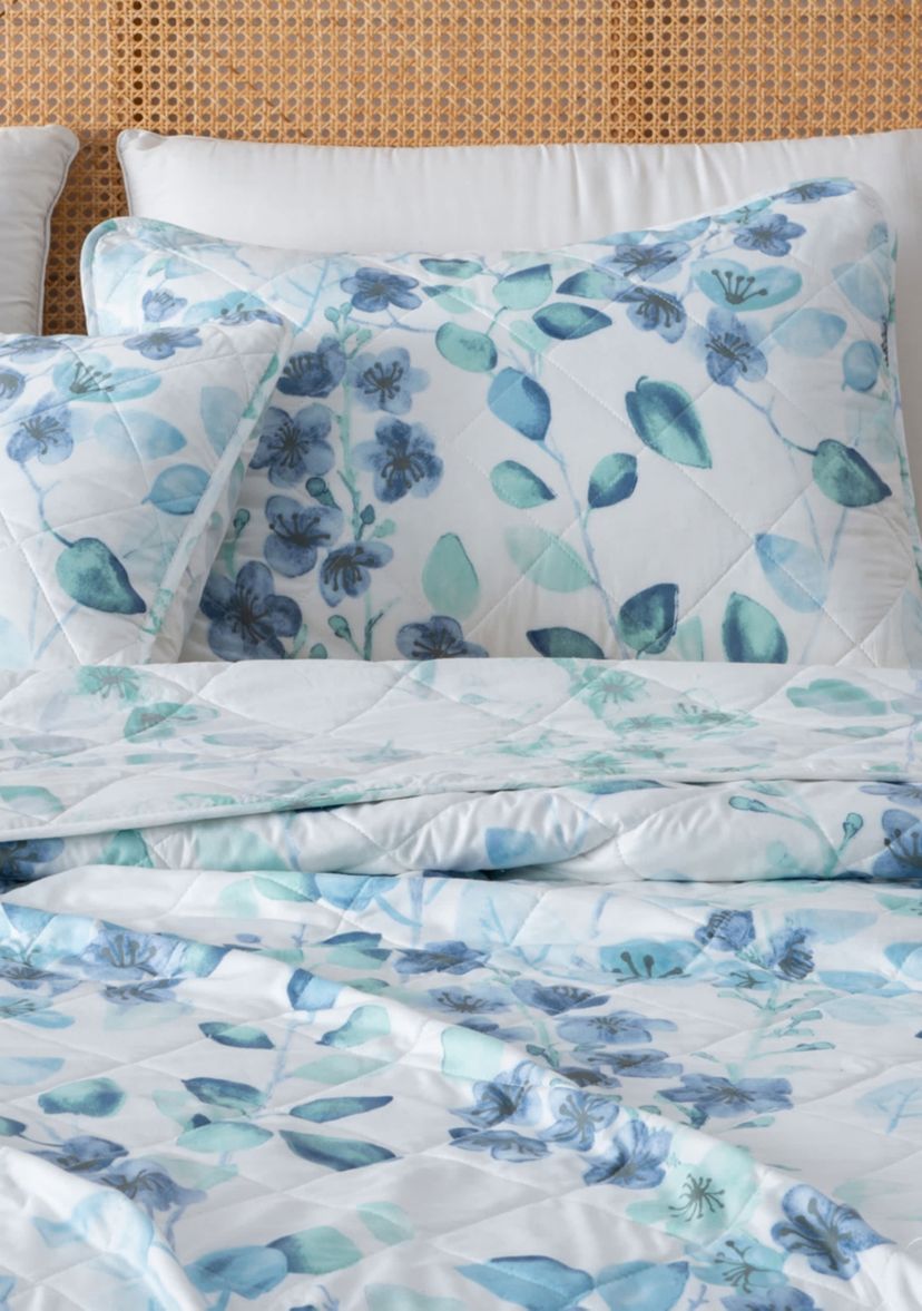 Watercolor Leaf Printed Quilt Set