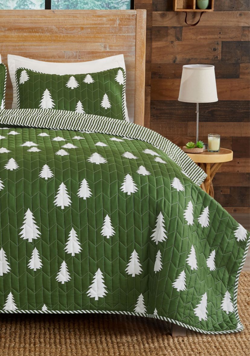 Little Trees Lodge Quilt Set
