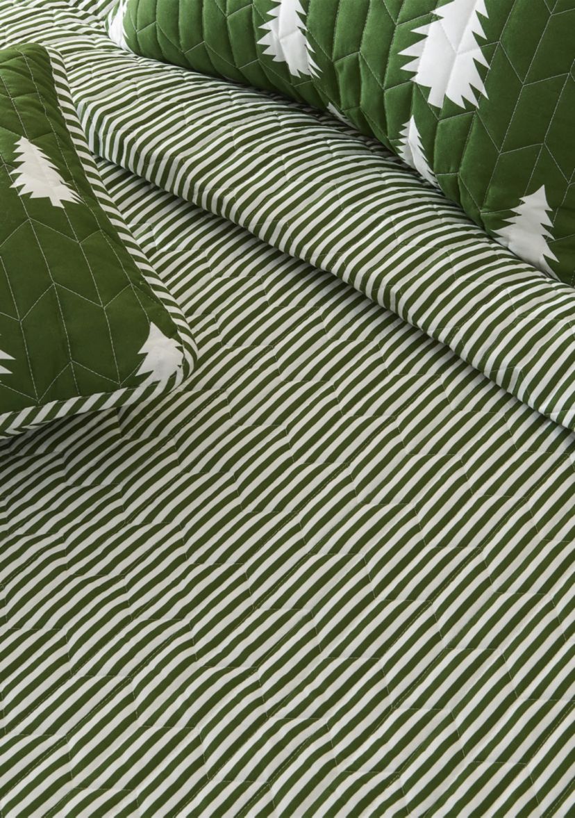 Little Trees Lodge Quilt Set