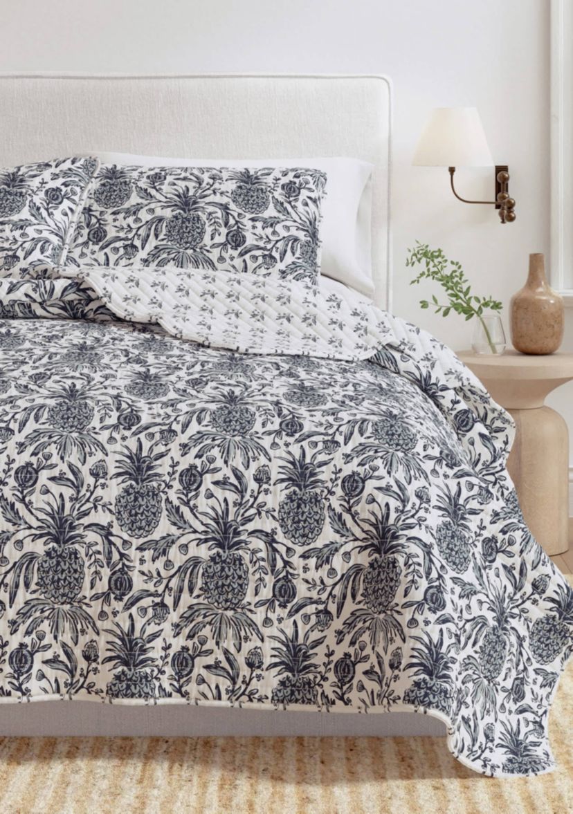 Pineapple Printed Quilt Set