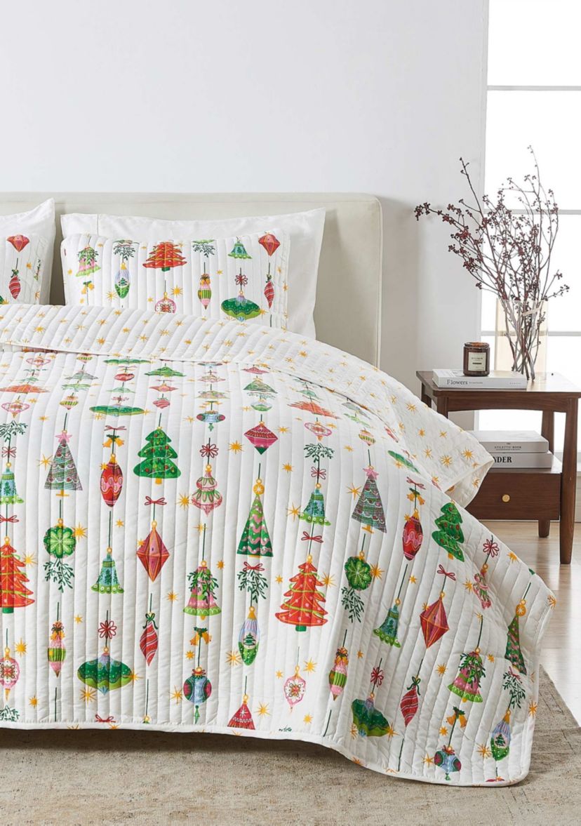 Festive Holiday Reversible Microfiber Quilt Set with Shams