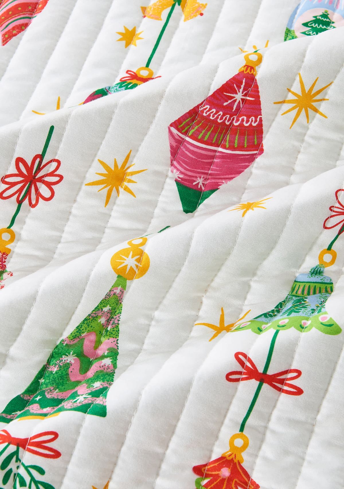 Festive Holiday Reversible Microfiber Quilt Set with Shams