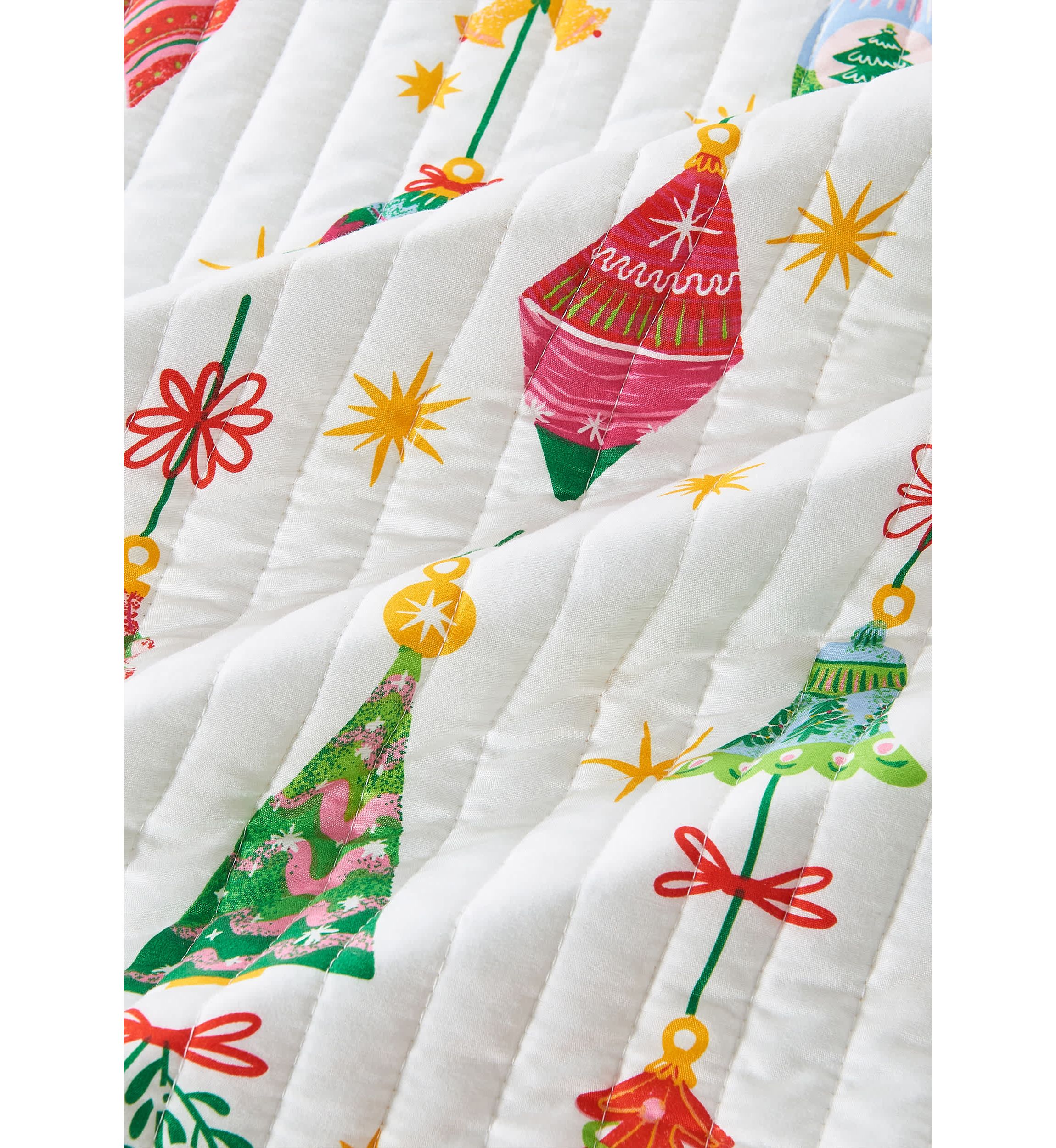 Festive Holiday Reversible Microfiber Quilt Set with Shams