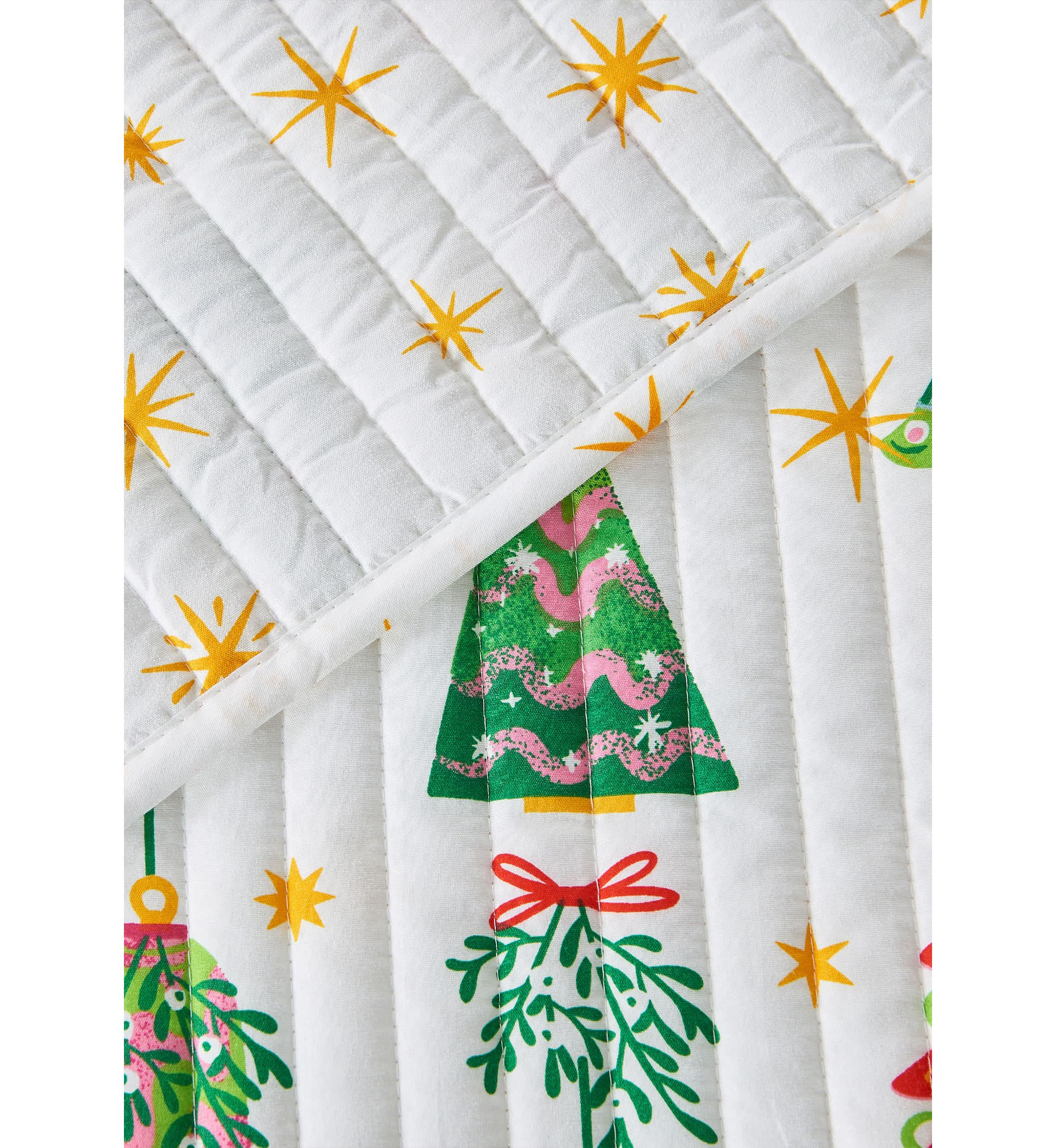 Festive Holiday Reversible Microfiber Quilt Set with Shams