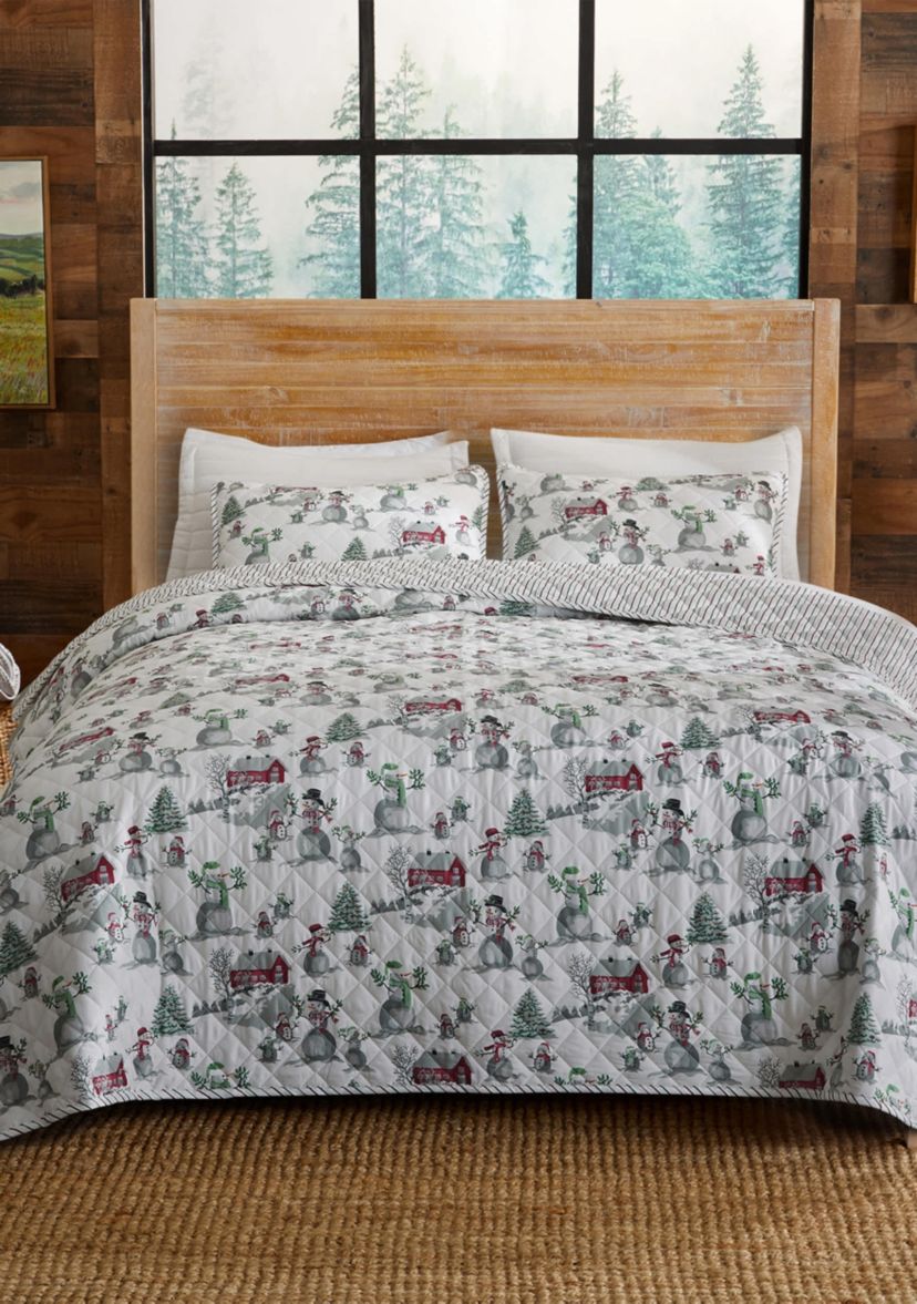 Holiday Printed Microfiber Quilt Set with Shams