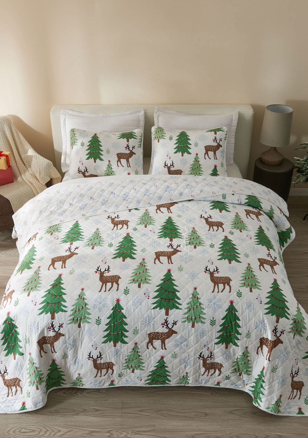 Christmas Trees Microfiber Quilt Set With Shams