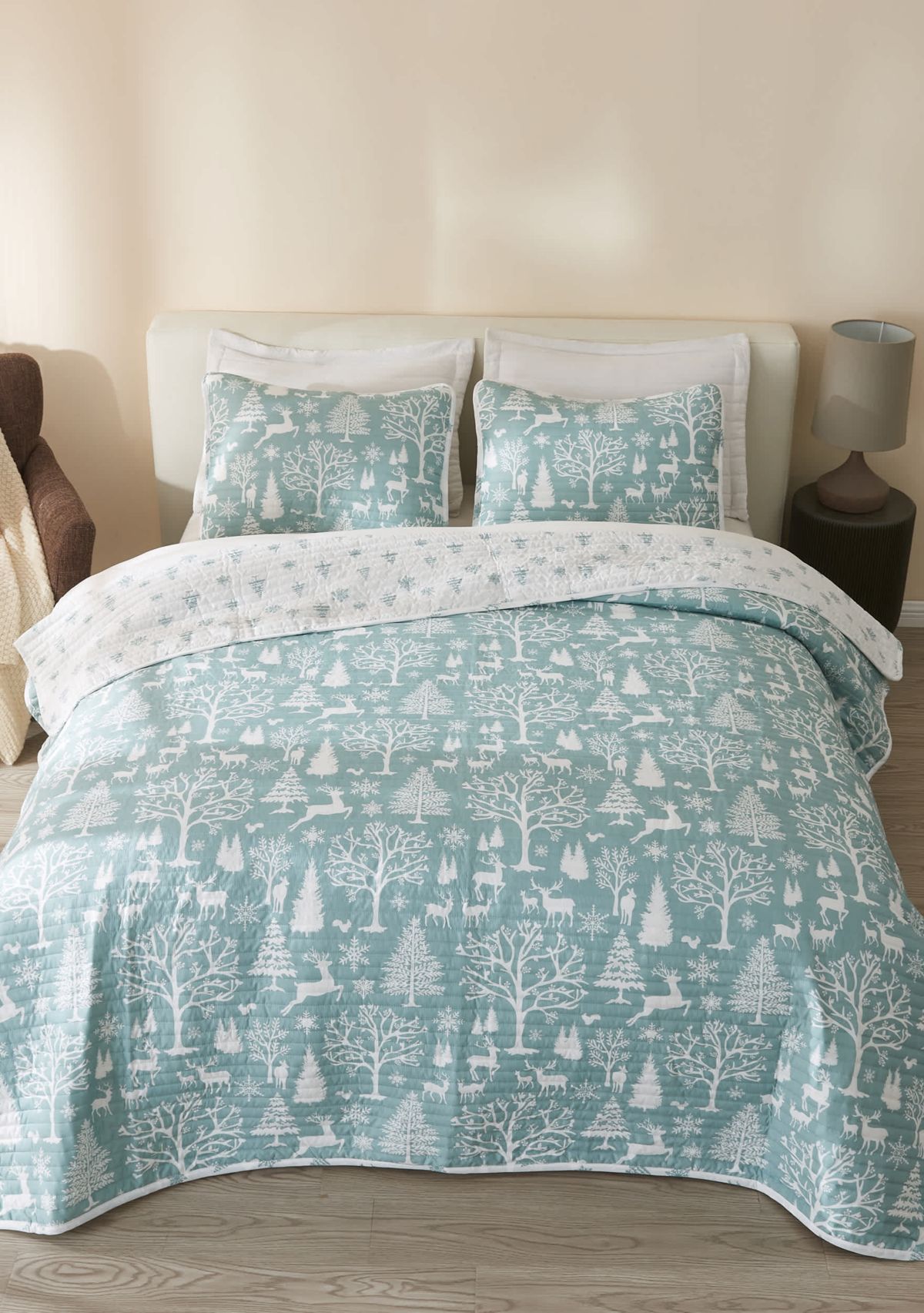 Winter-Themed Microfiber Quilt Set with Shams