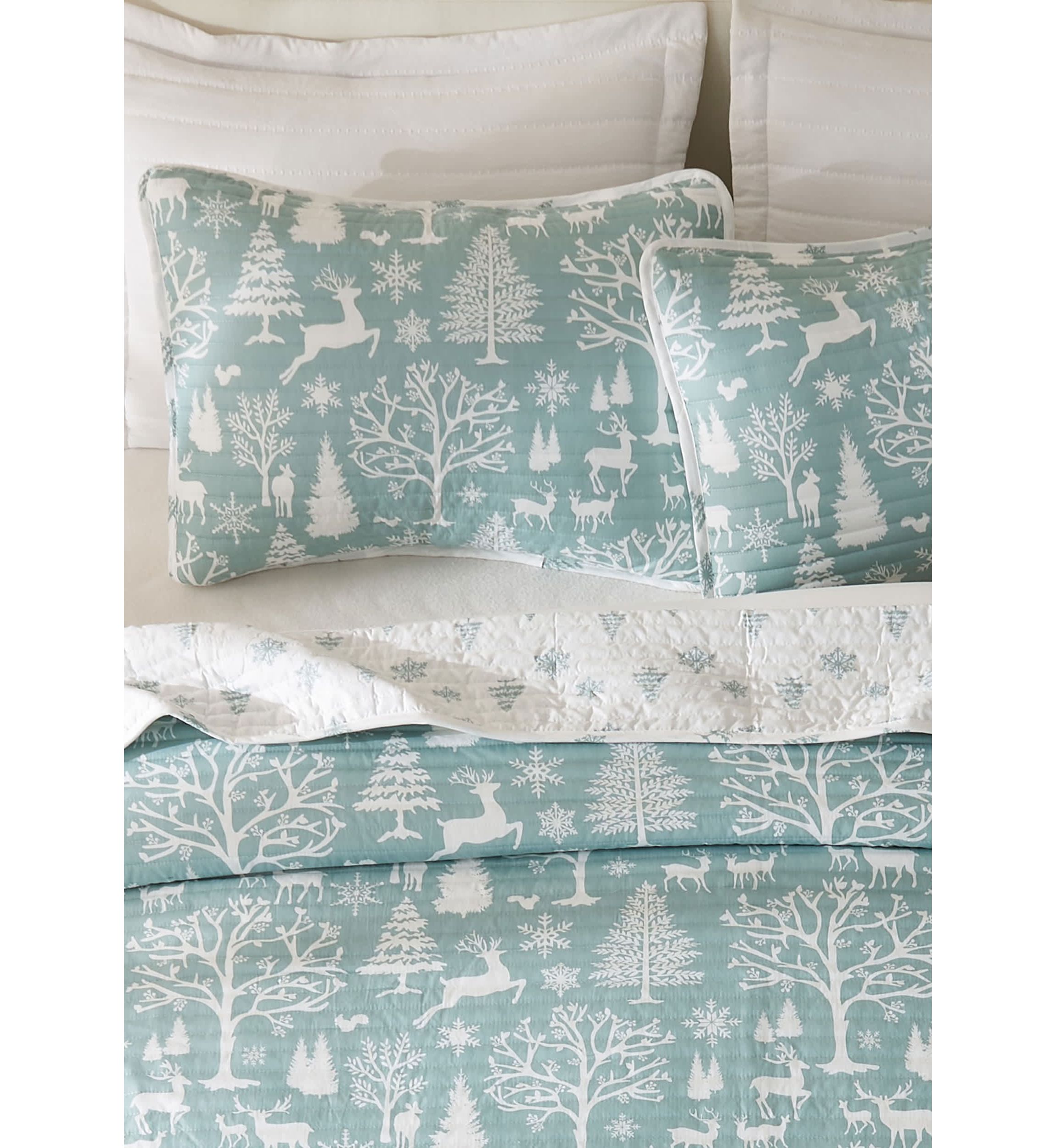 Winter-Themed Microfiber Quilt Set with Shams
