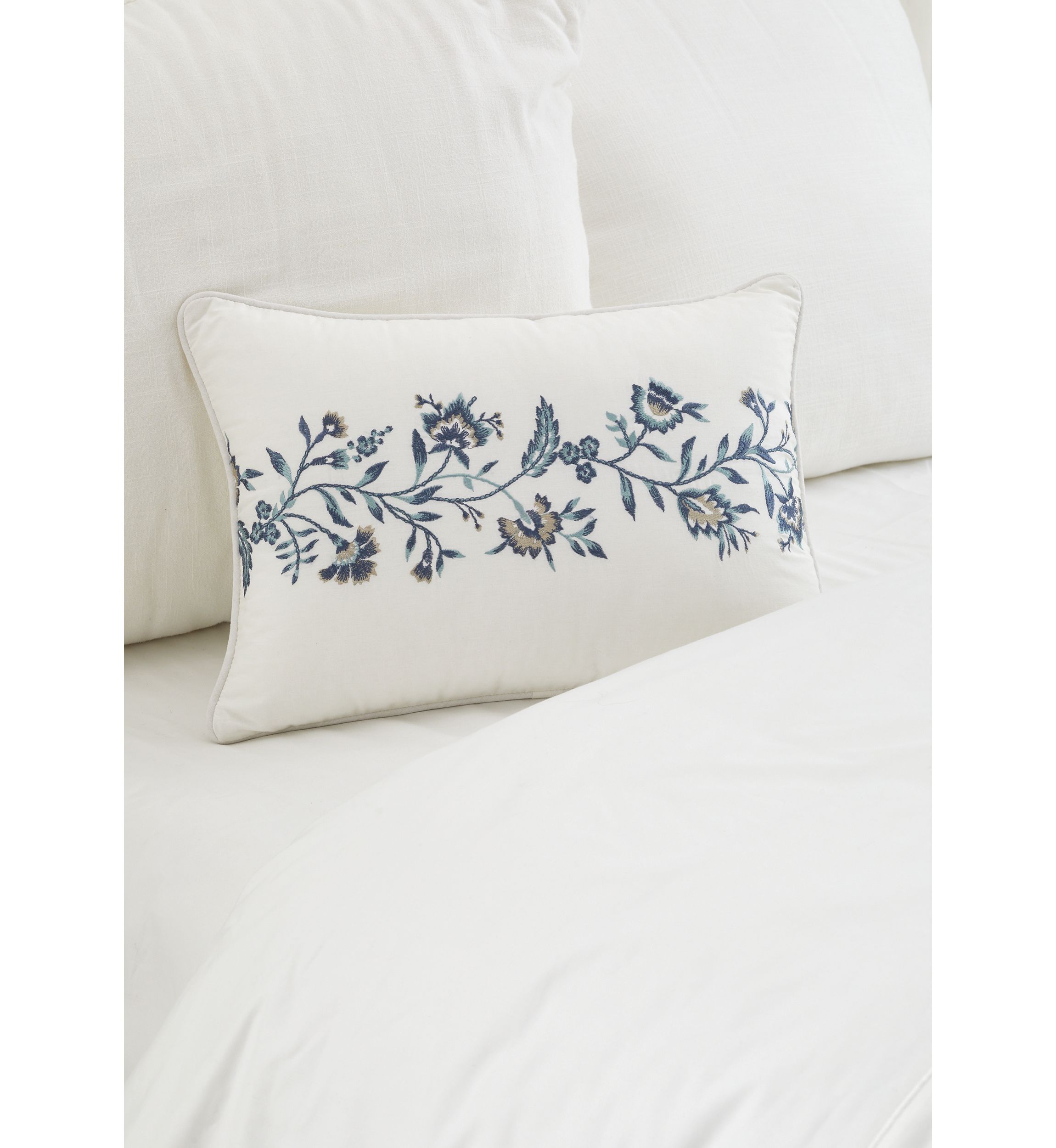 Carolina Crewel Pillow