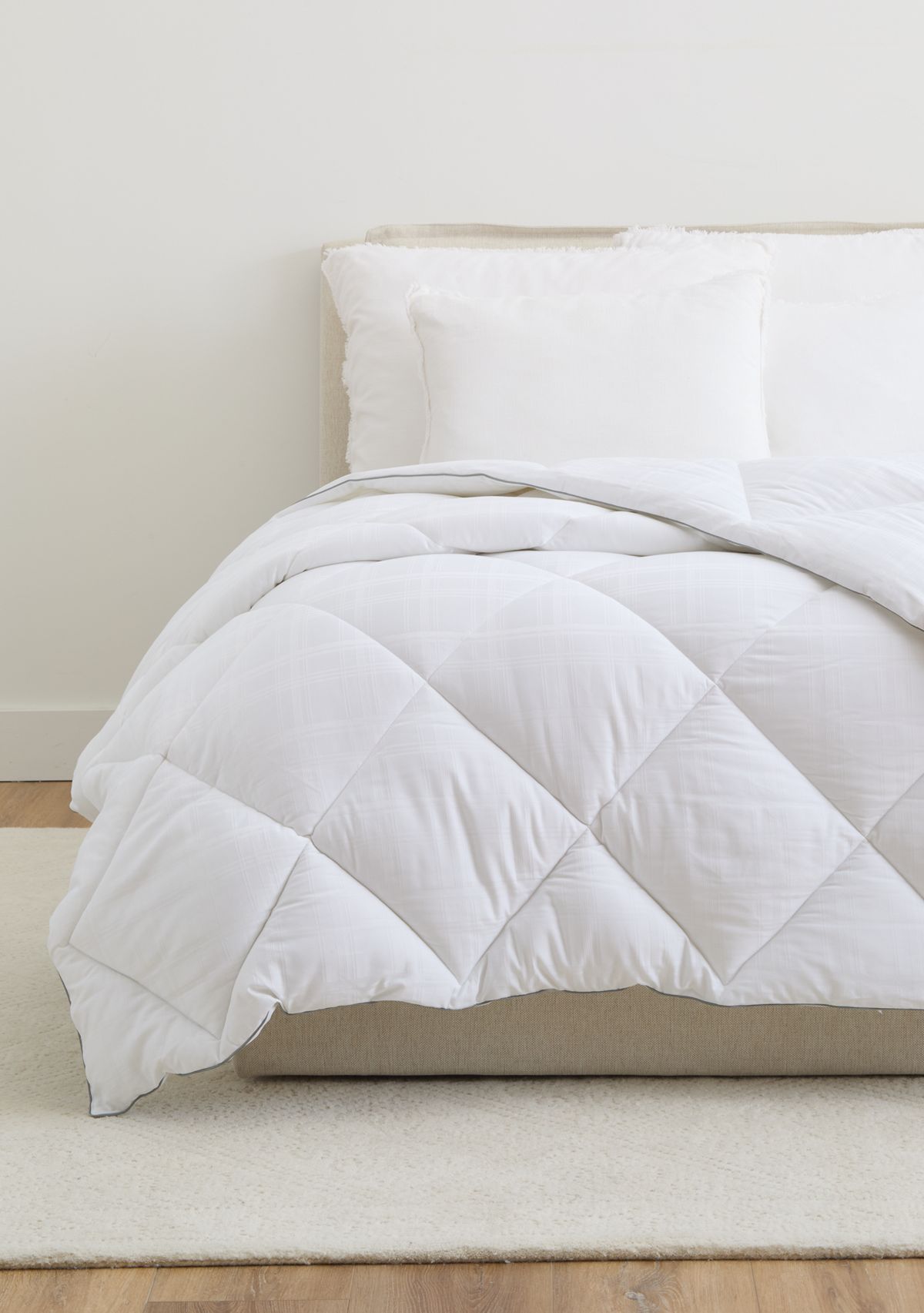 Down Diamond Alternative Comforter 