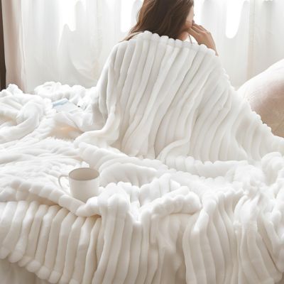 Bedsure GentleSoftâ¢ Wide Ribbed Plush Blanket