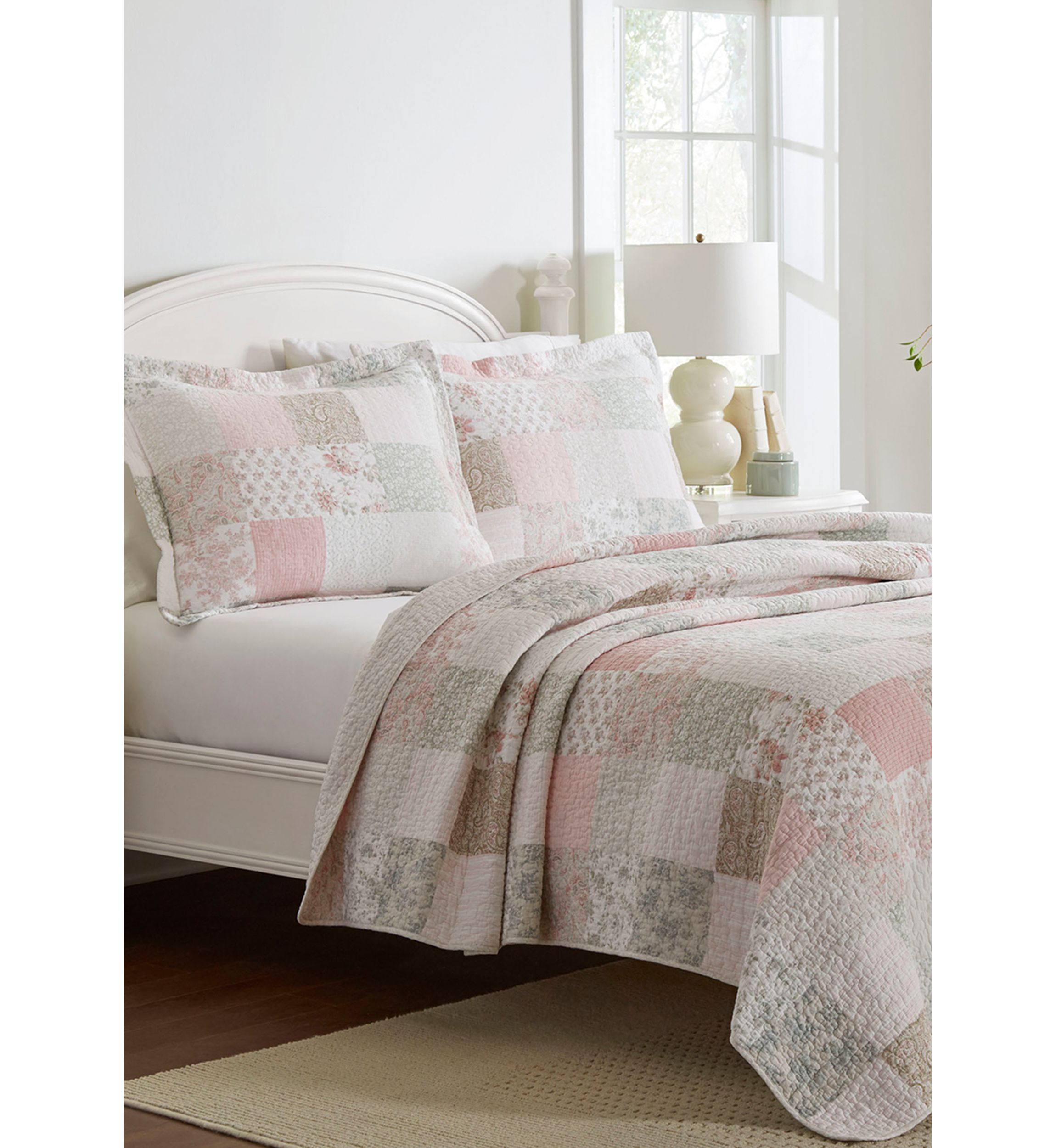 Celina Patchwork 2-Piece Floral Cotton Quilt Set
