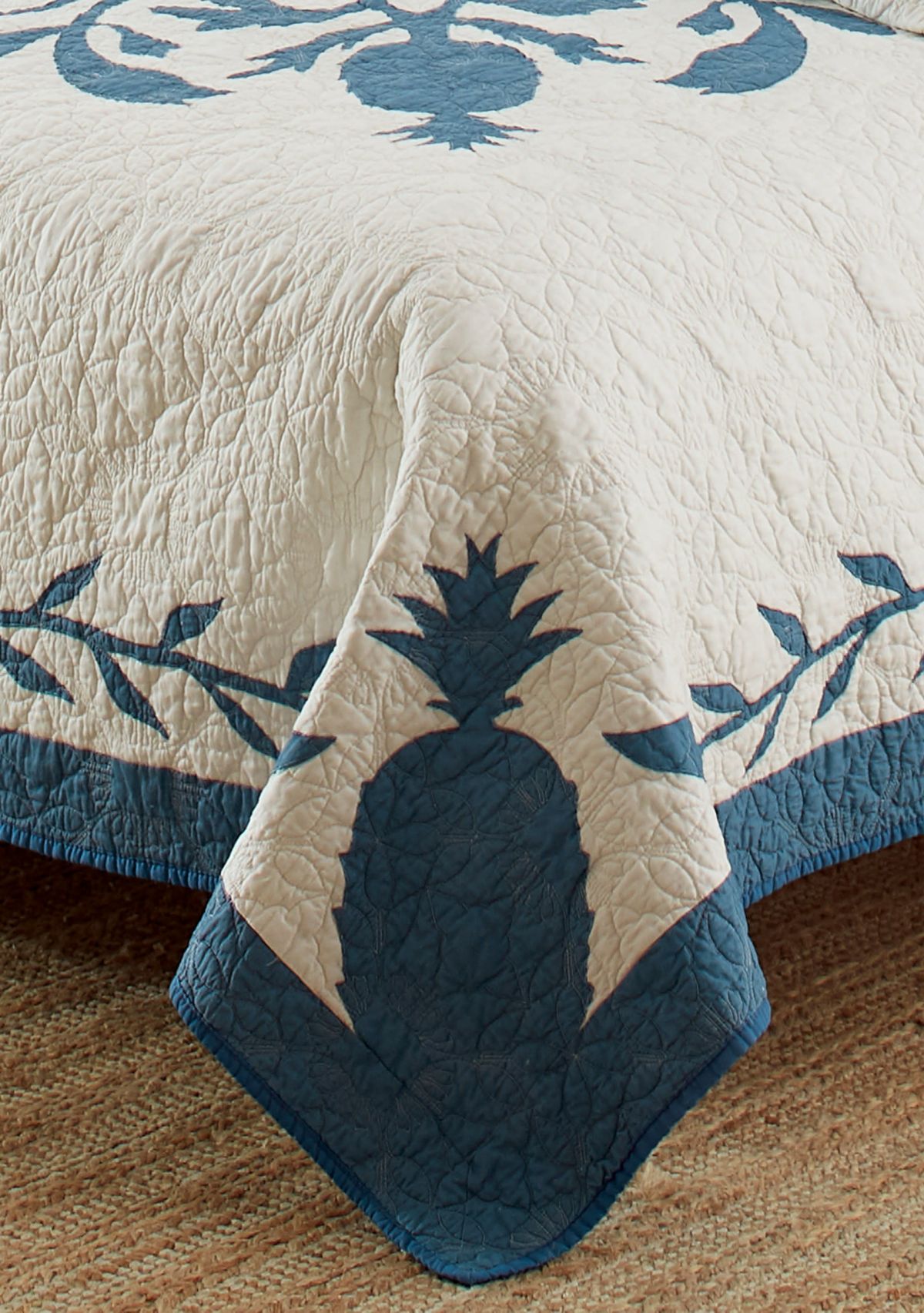 Aloha Pineapple Cotton Quilt