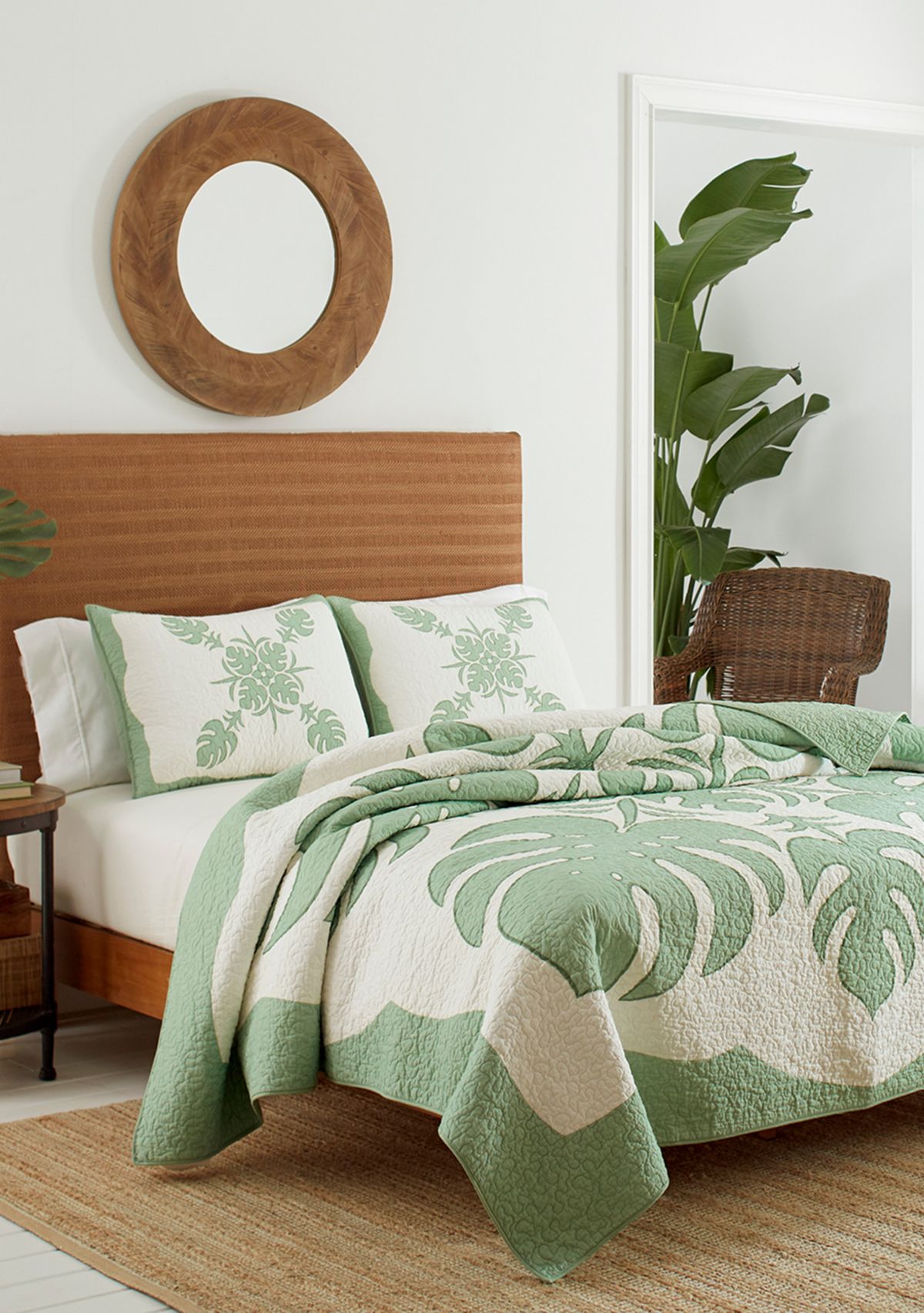 Molokai 1-Piece Floral Cotton Quilt
