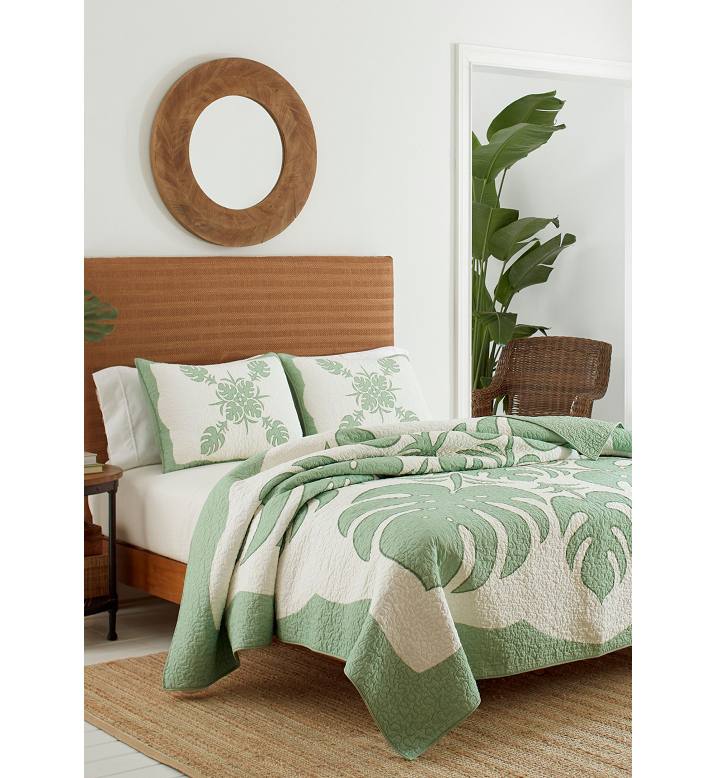Molokai 1-Piece Floral Cotton Quilt