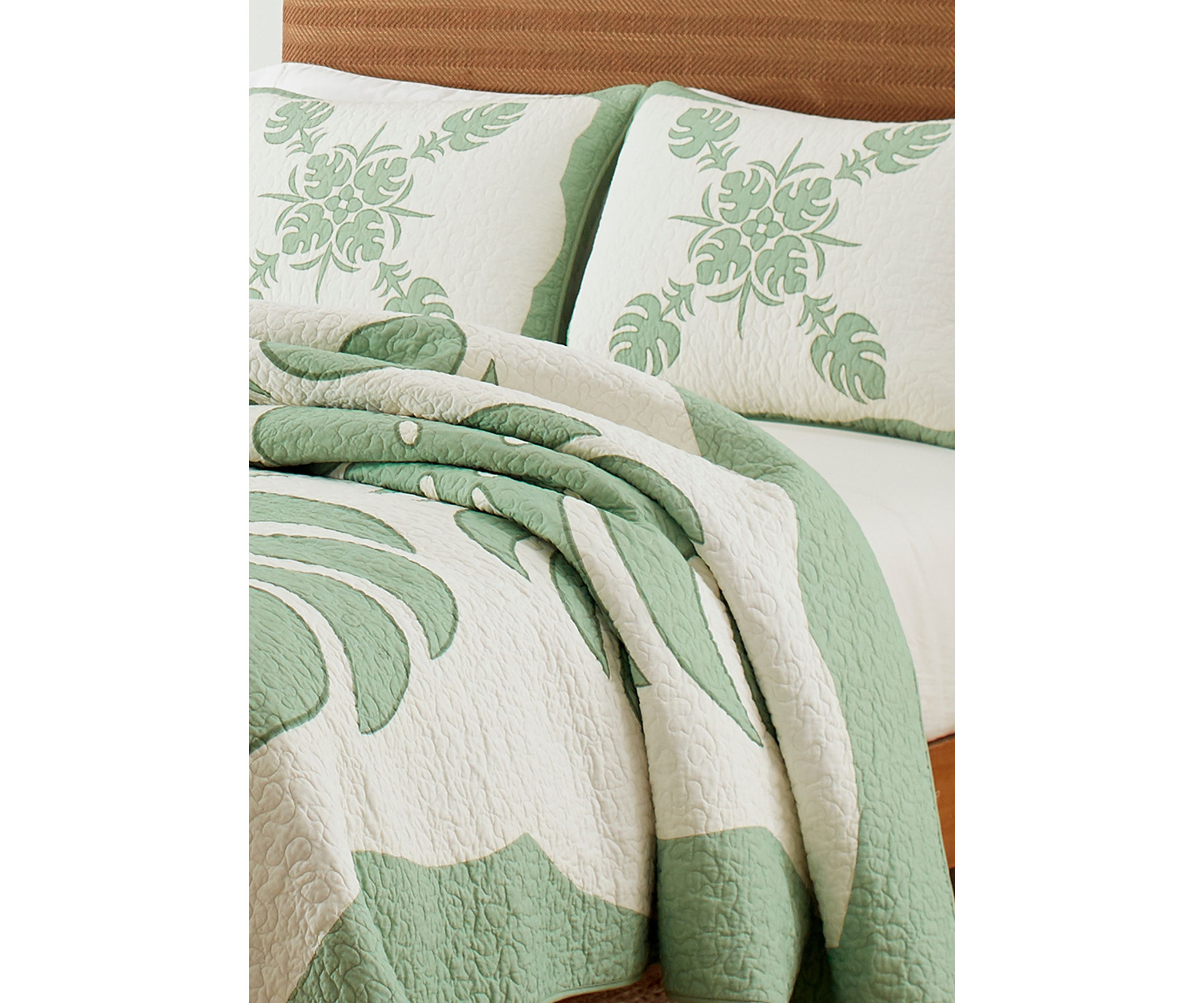 Molokai 1-Piece Floral Cotton Quilt