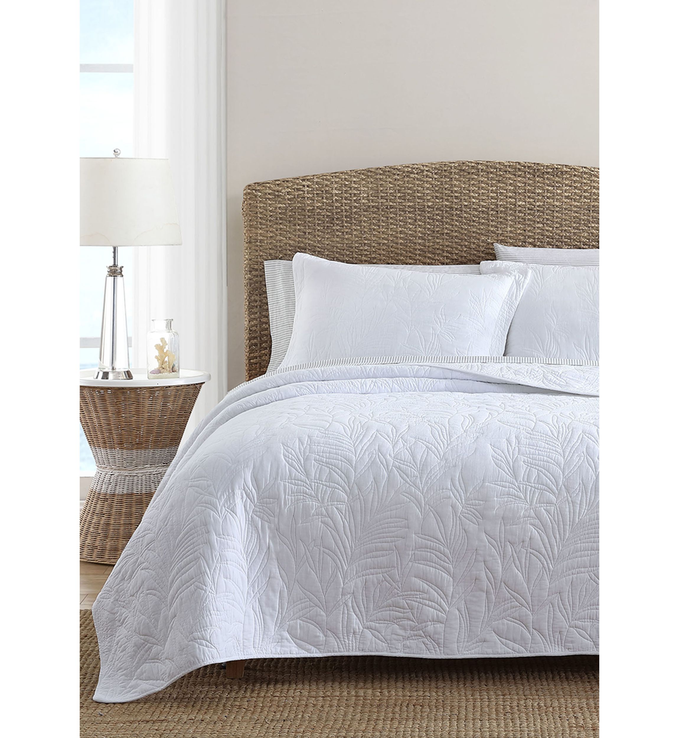 Solid Costa Sera Cotton Quilt