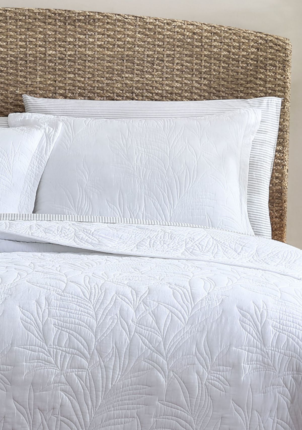 Solid Costa Sera Cotton Quilt
