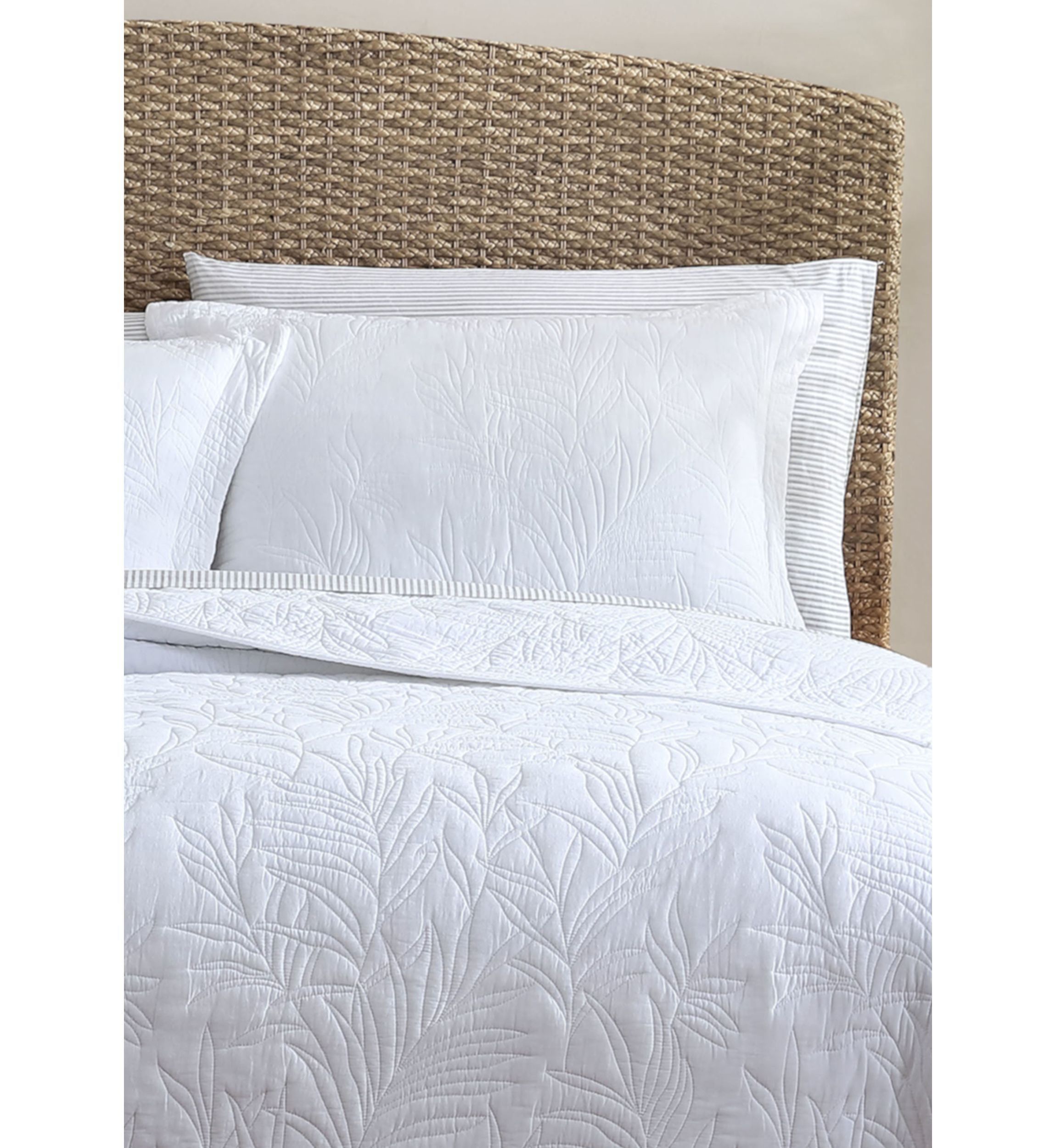 Solid Costa Sera Cotton Quilt