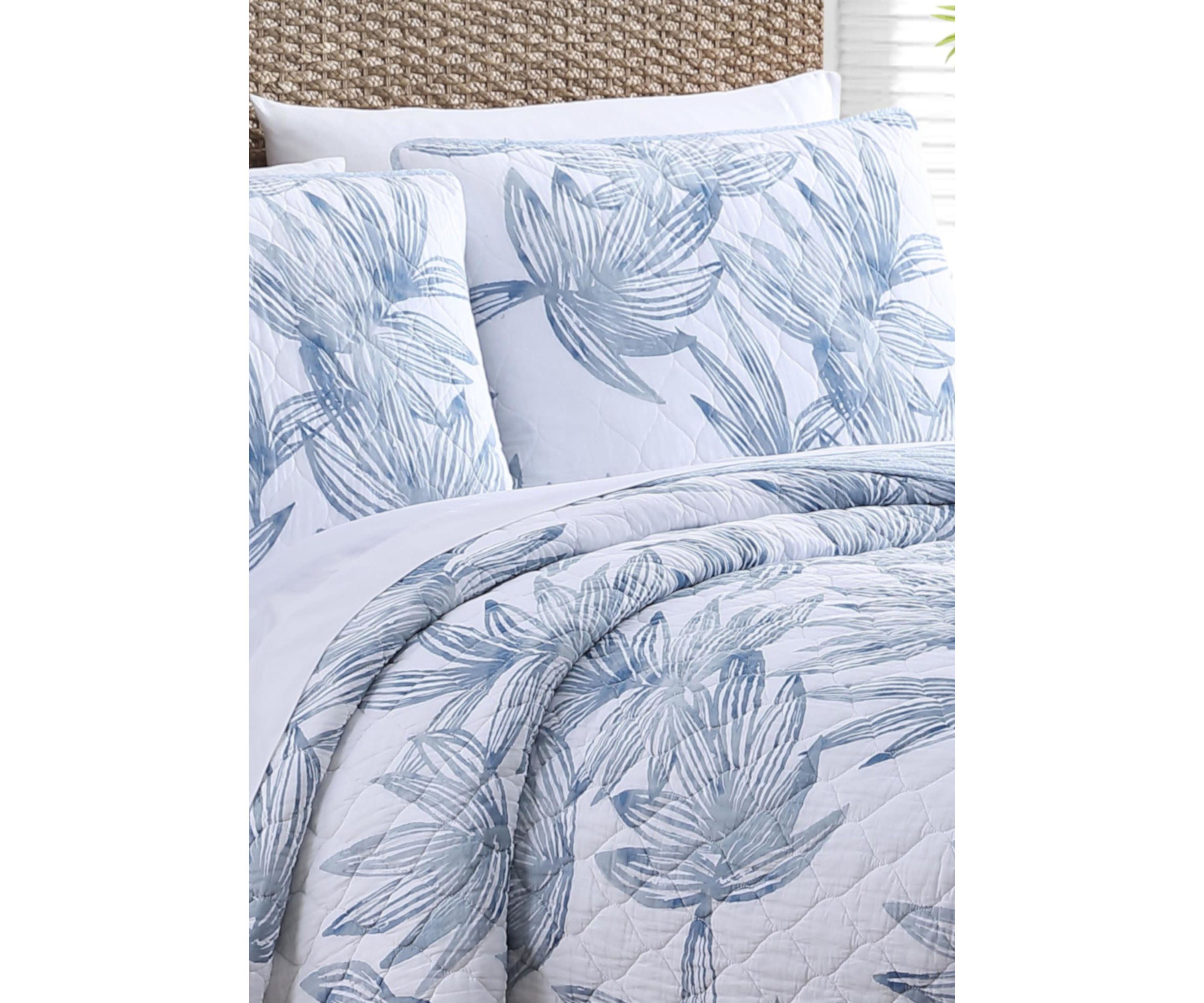 Kayo 3-Piece Floral Cotton Quilt Set