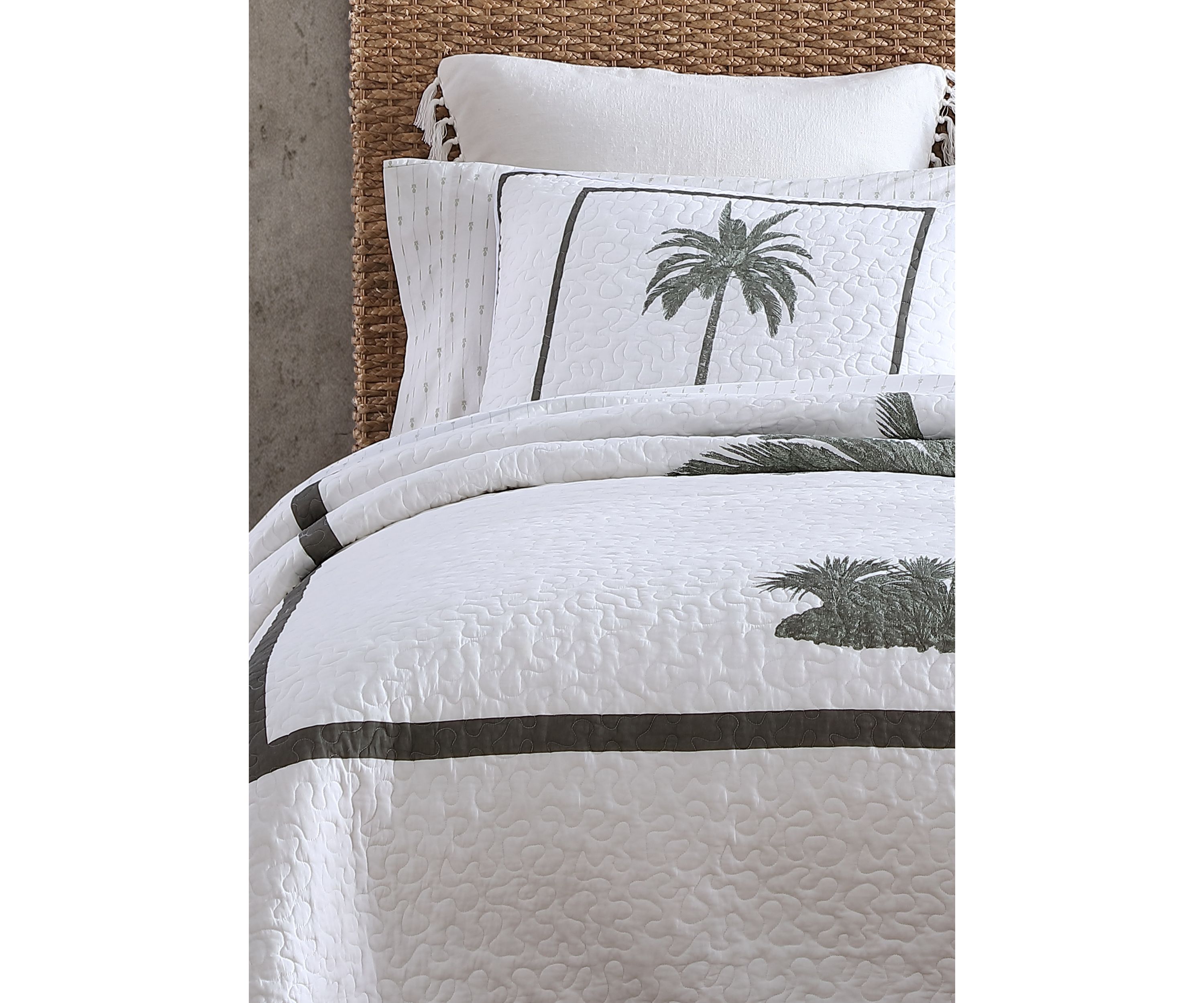 Palm Island 1-Piece Cotton Quilt