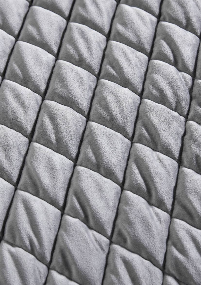 Diamond Velvet Quilt Set