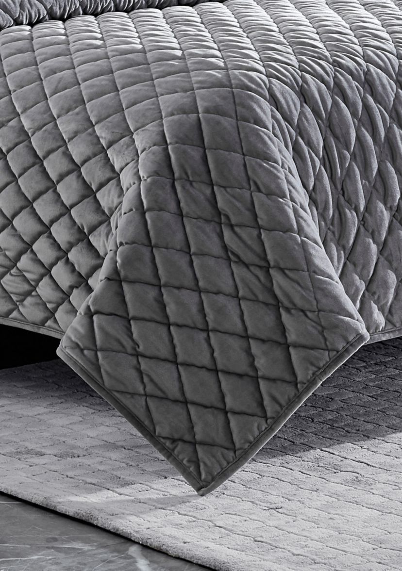 Diamond Velvet Quilt Set