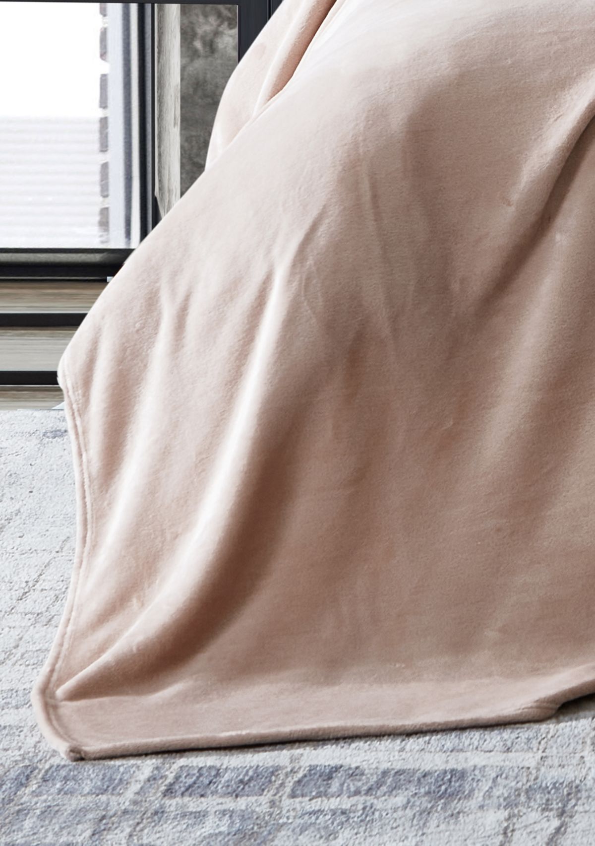 Reaction Solid Ultra Soft Plush 1-Piece Full/Queen Blanket