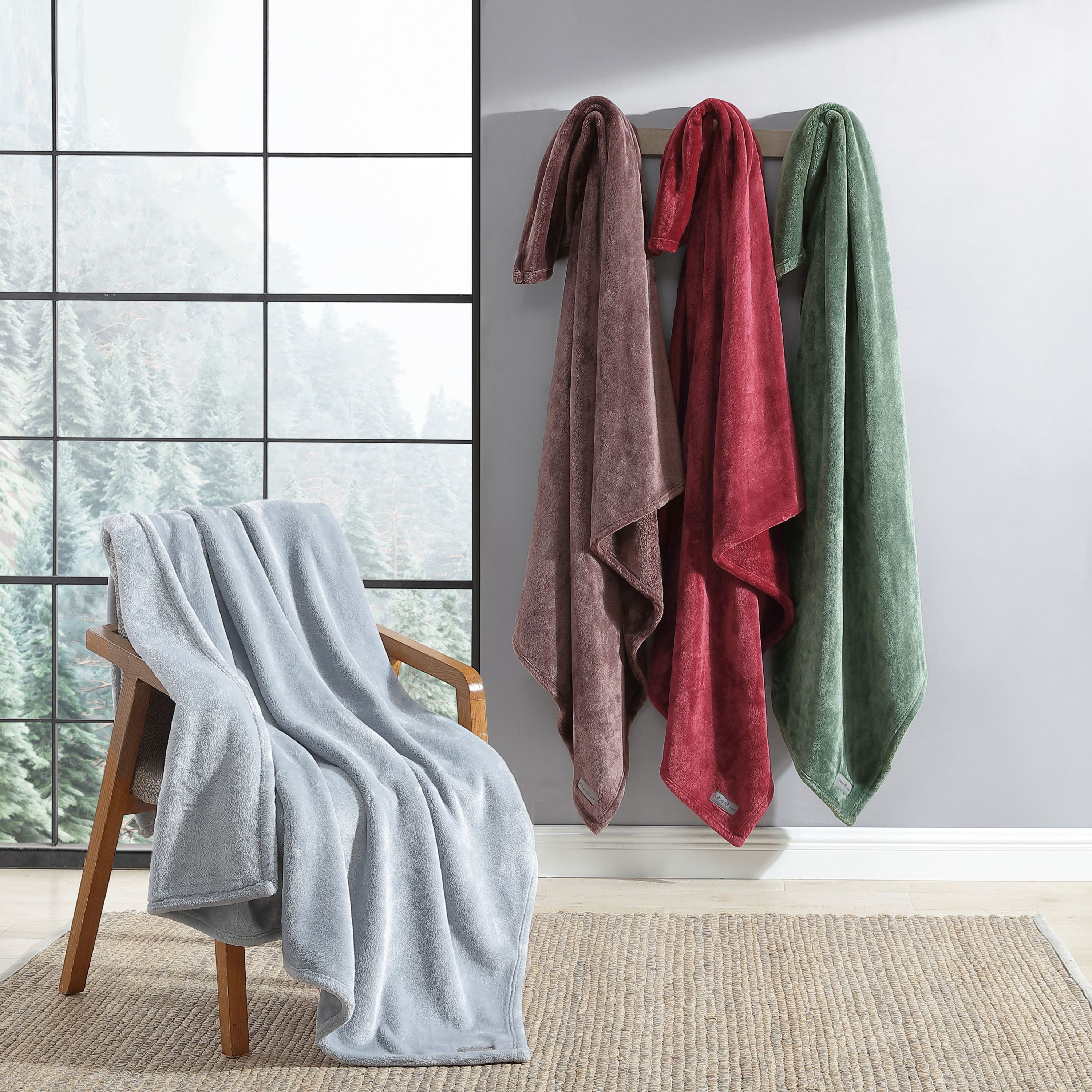 Ultra Lux Plush Solid Plush Reversible Throw Blanket