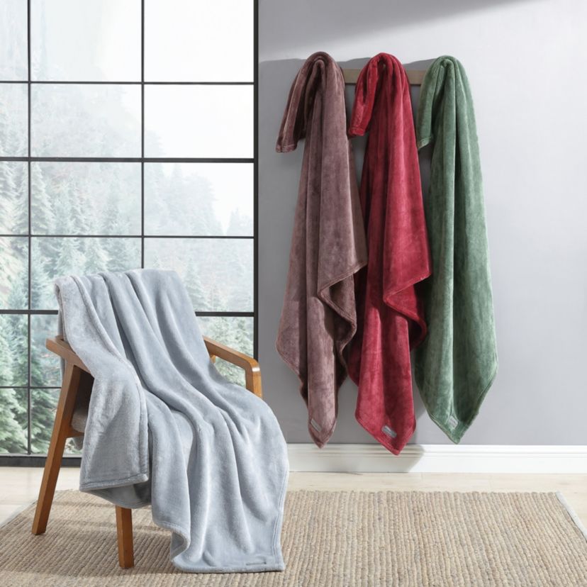 Ultra Lux Plush Solid Plush Reversible Throw Blanket