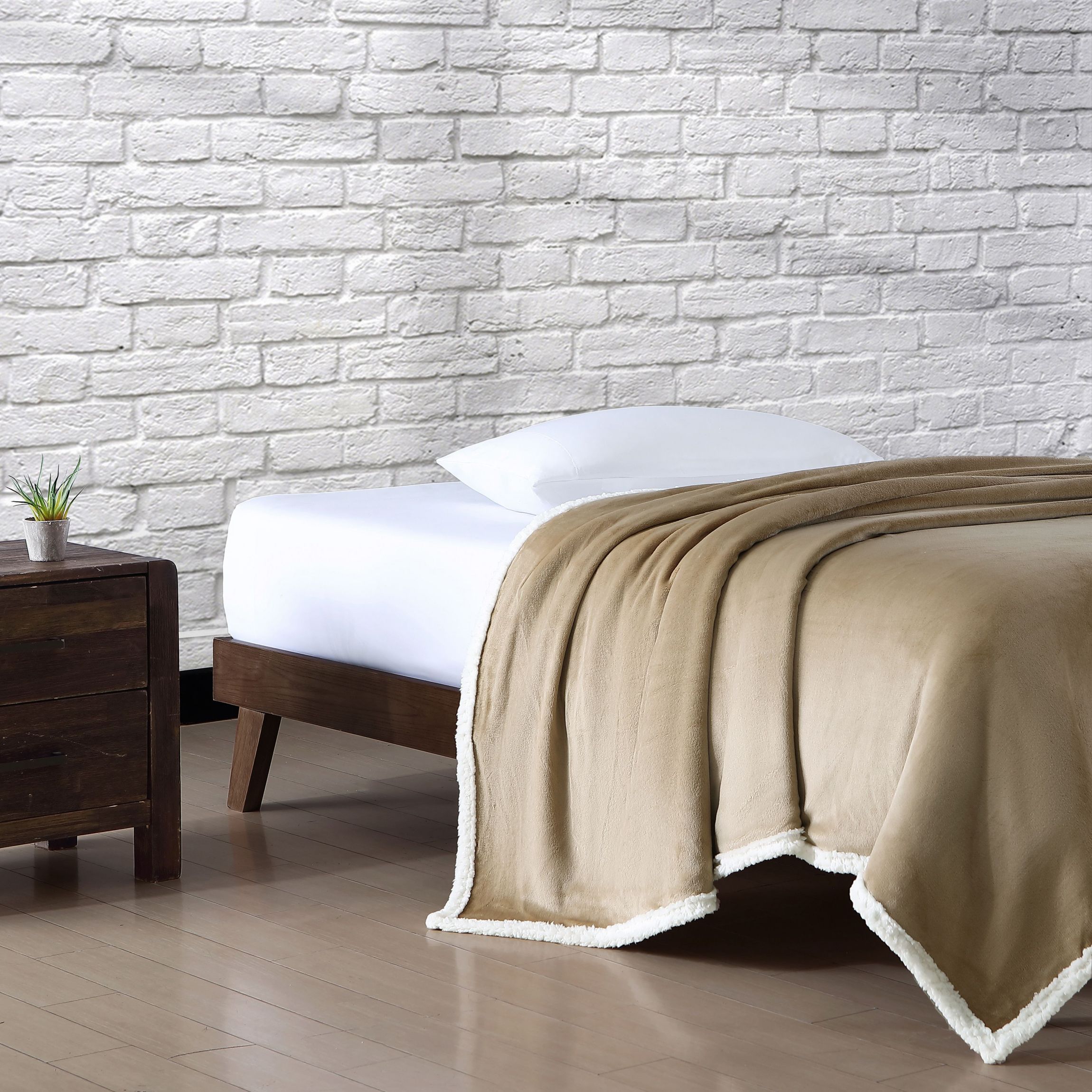 EB Solid Ultra Soft Plush Fleece Blanket