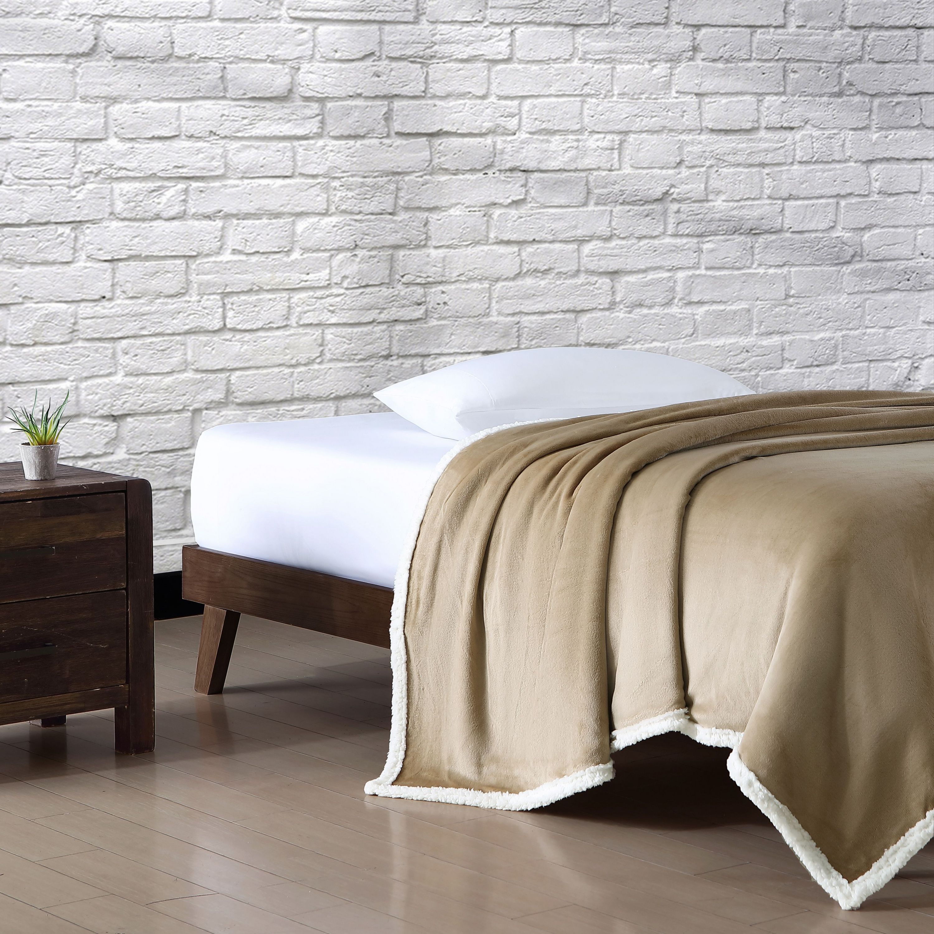 EB Solid Ultra Soft Plush Fleece Blanket