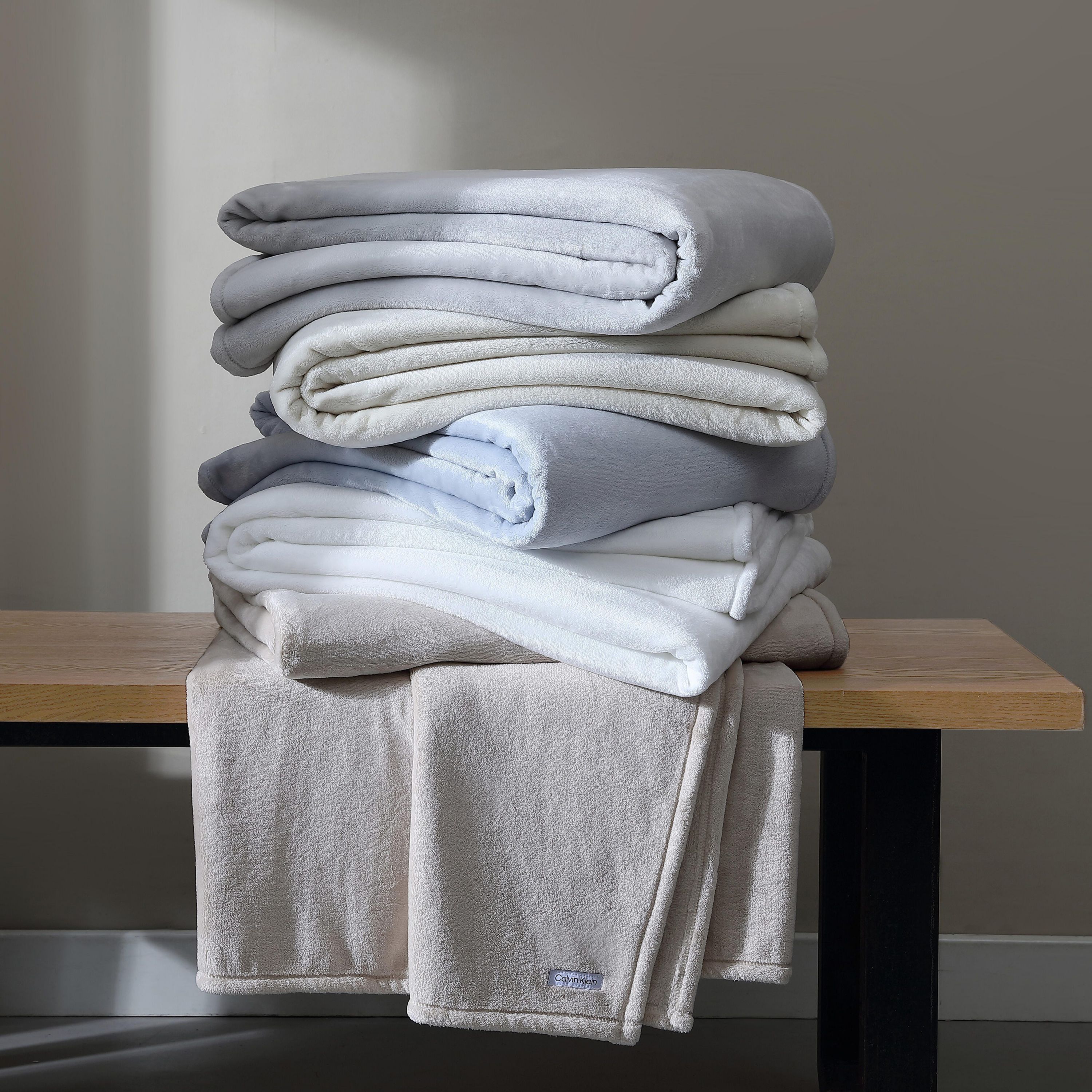 Core Plush Solid Blue Twin Blanket-1 Piece