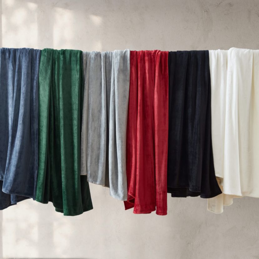 Solid Ultra Soft Plush Fleece Microfiber Blanket
