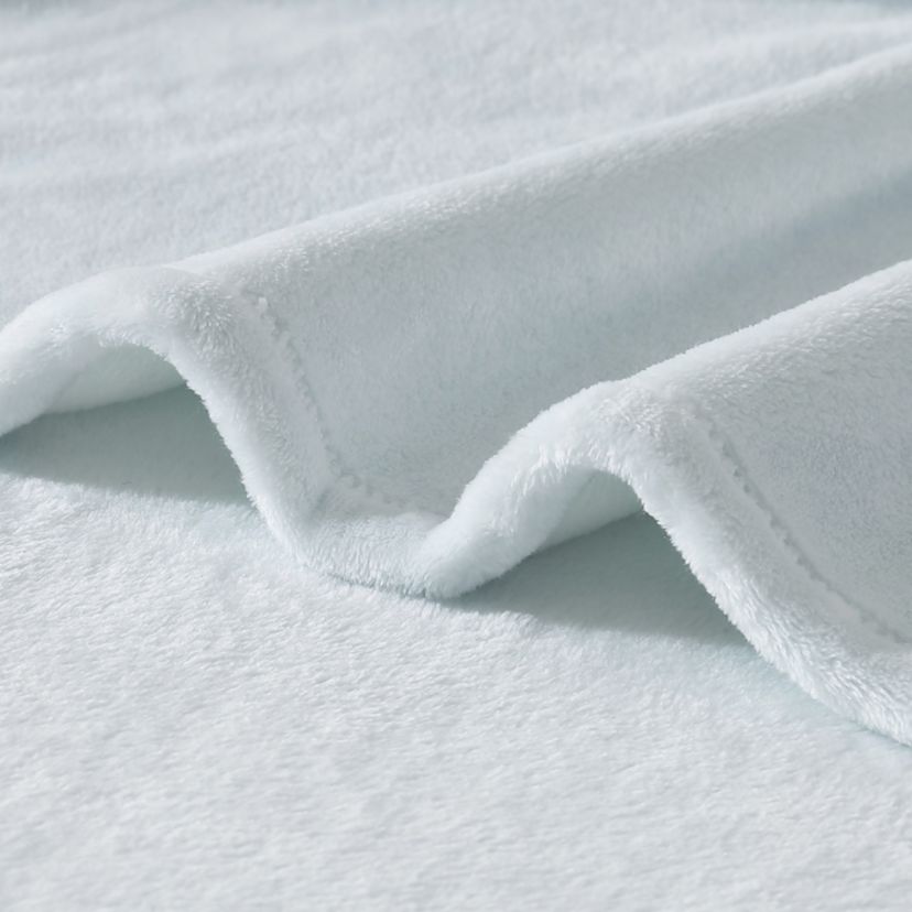 TB Ultra Soft Plush Solid Microfiber Blanket
