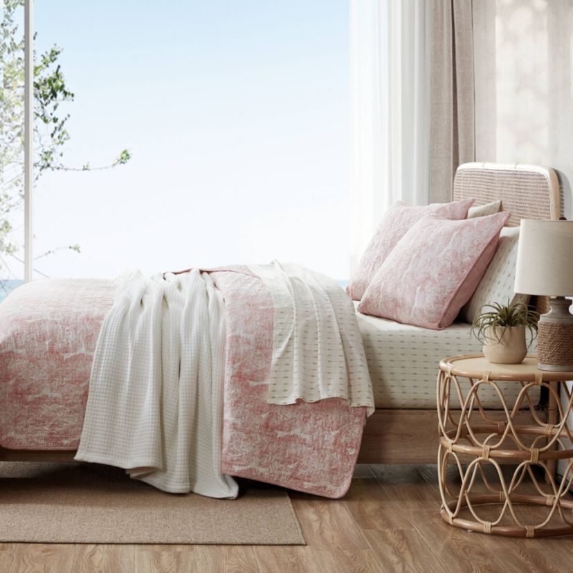 Distressed Water Leaves Cotton Quilt-Sham Set